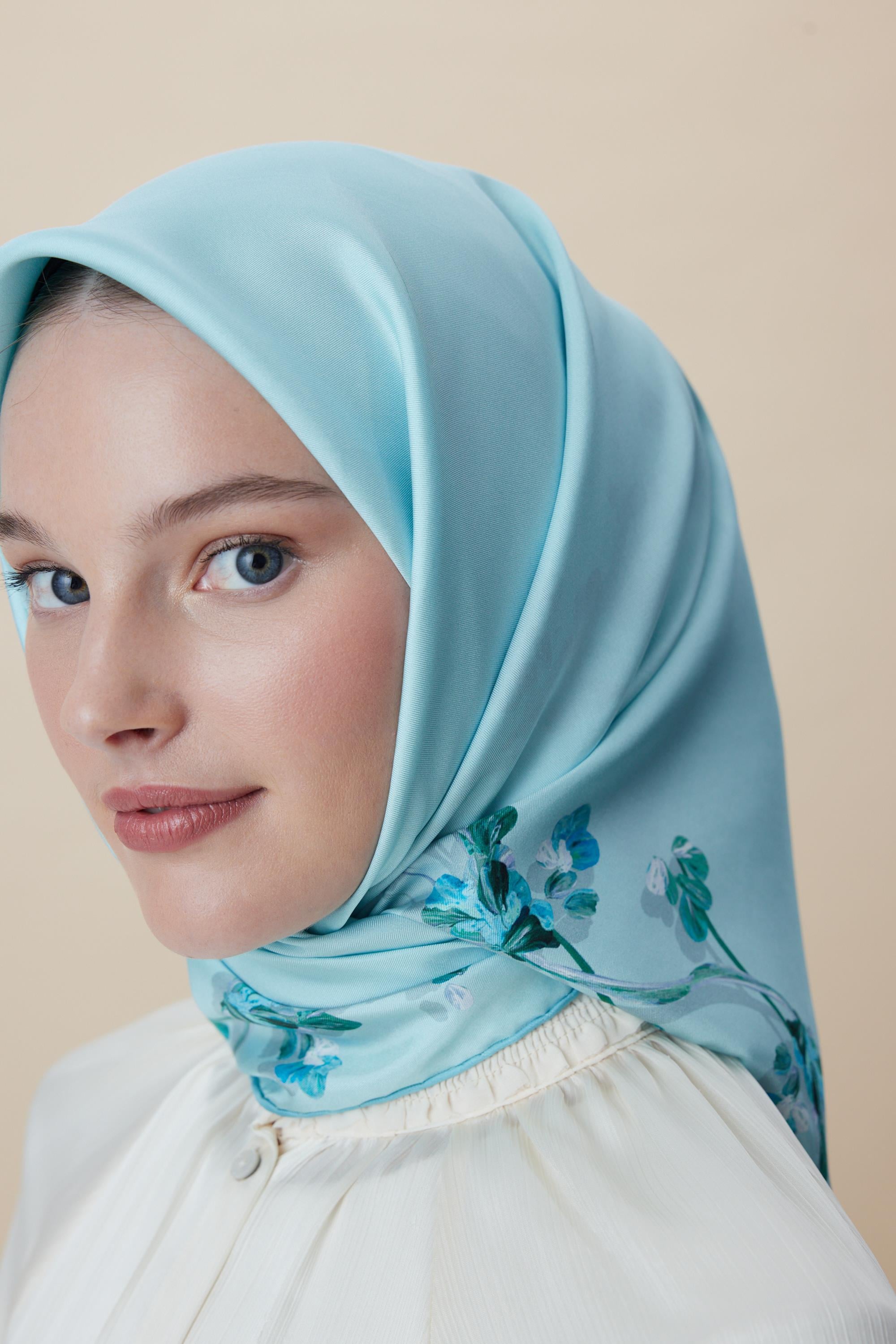 NEVA ÇİFT TARAFLI TİVİL İPEK EŞARP 90*90 CM - AÇIK MAVİ