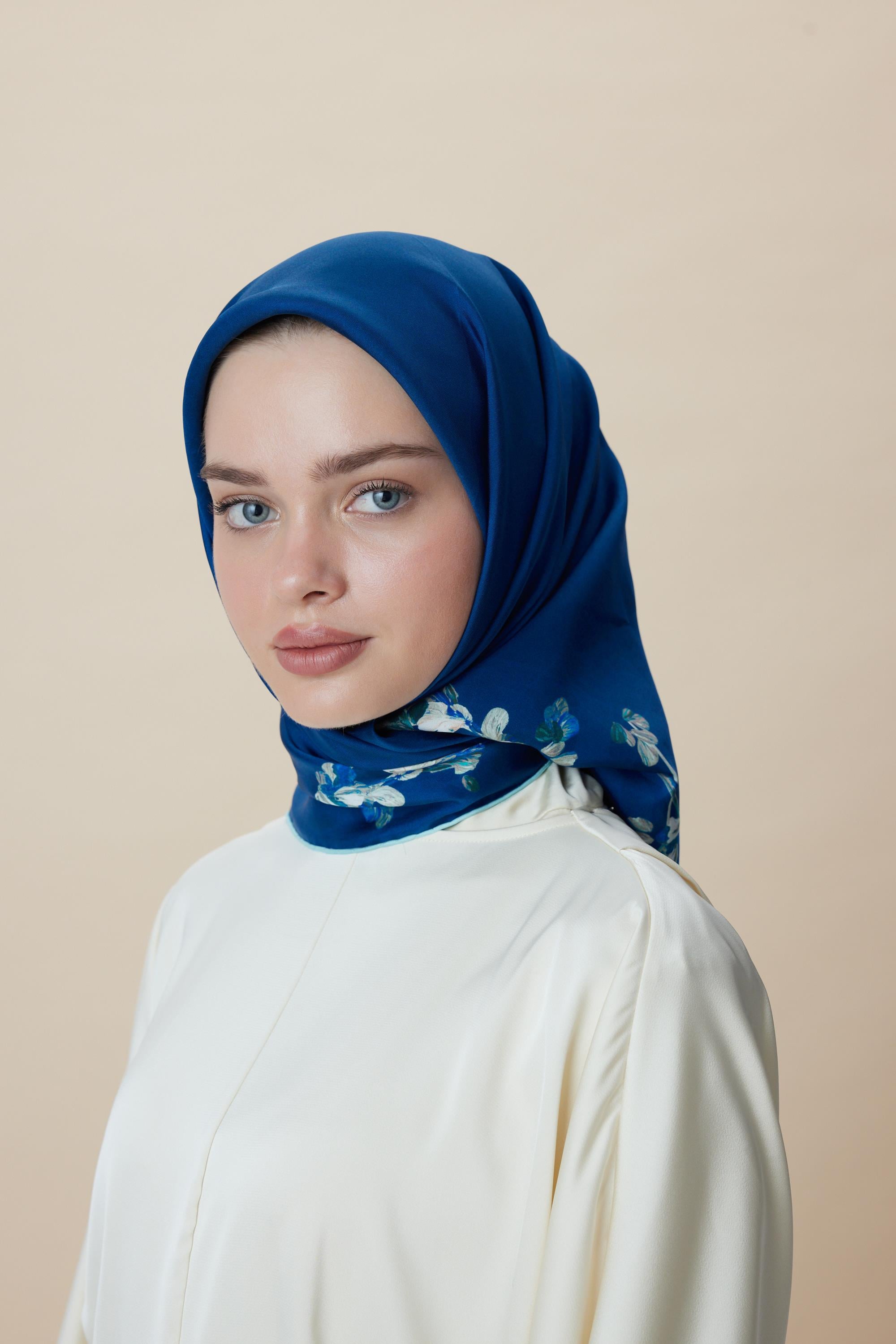 NEVA ÇİFT TARAFLI TİVİL İPEK EŞARP 90*90 CM - LACİVERT MAVİ