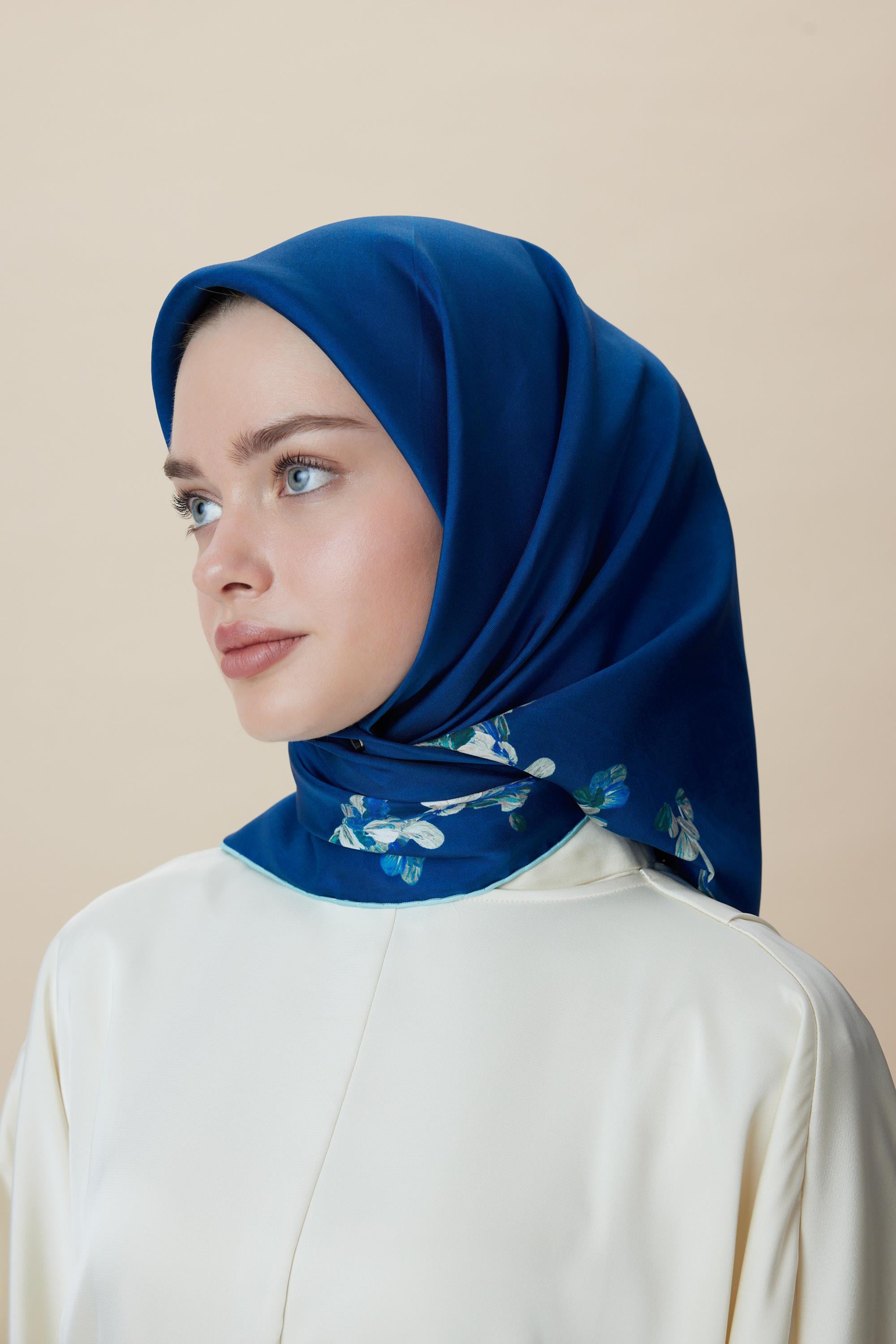 NEVA ÇİFT TARAFLI TİVİL İPEK EŞARP 90*90 CM - LACİVERT MAVİ