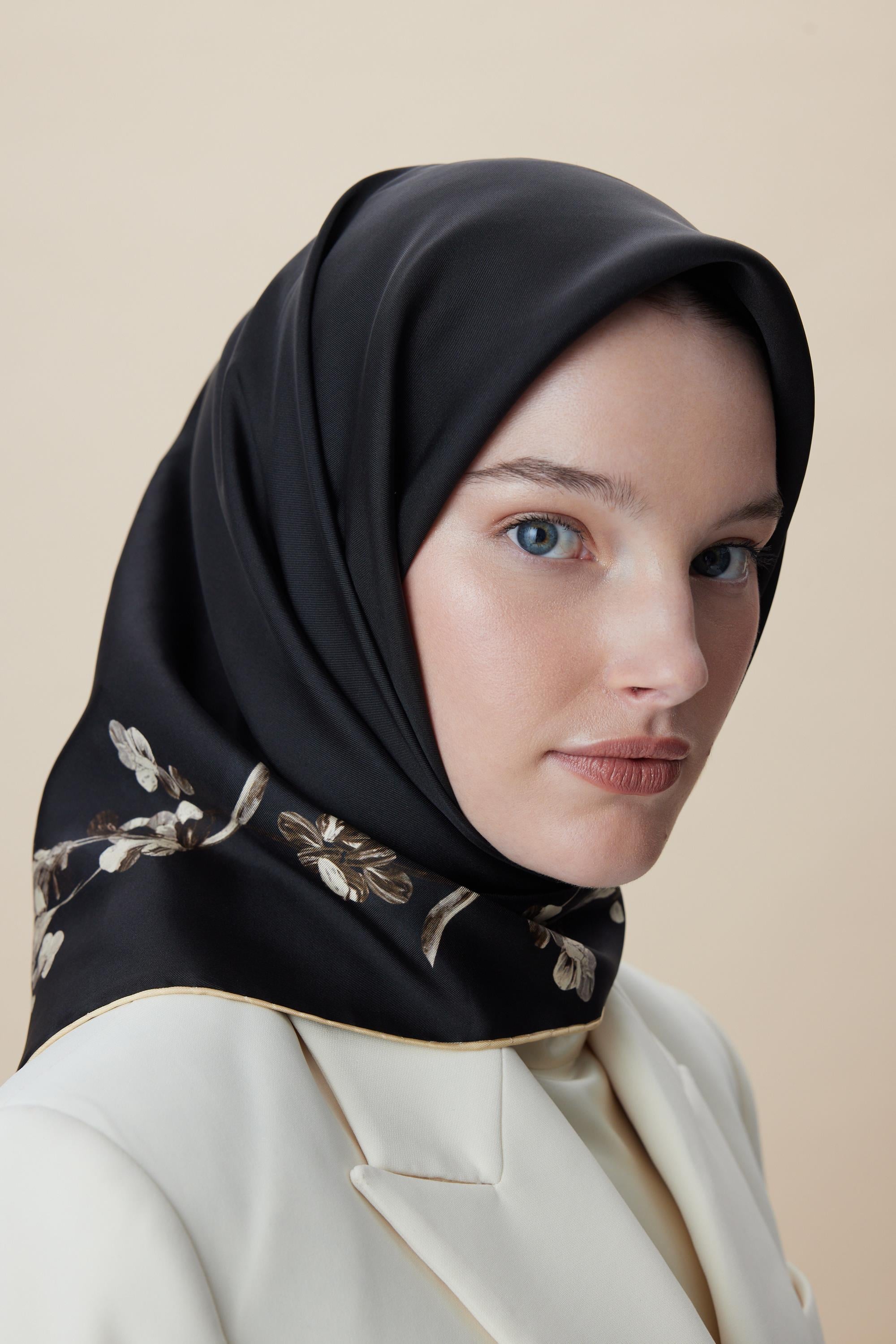 NEVA ÇİFT TARAFLI TİVİL İPEK EŞARP 90*90 CM - SİYAH