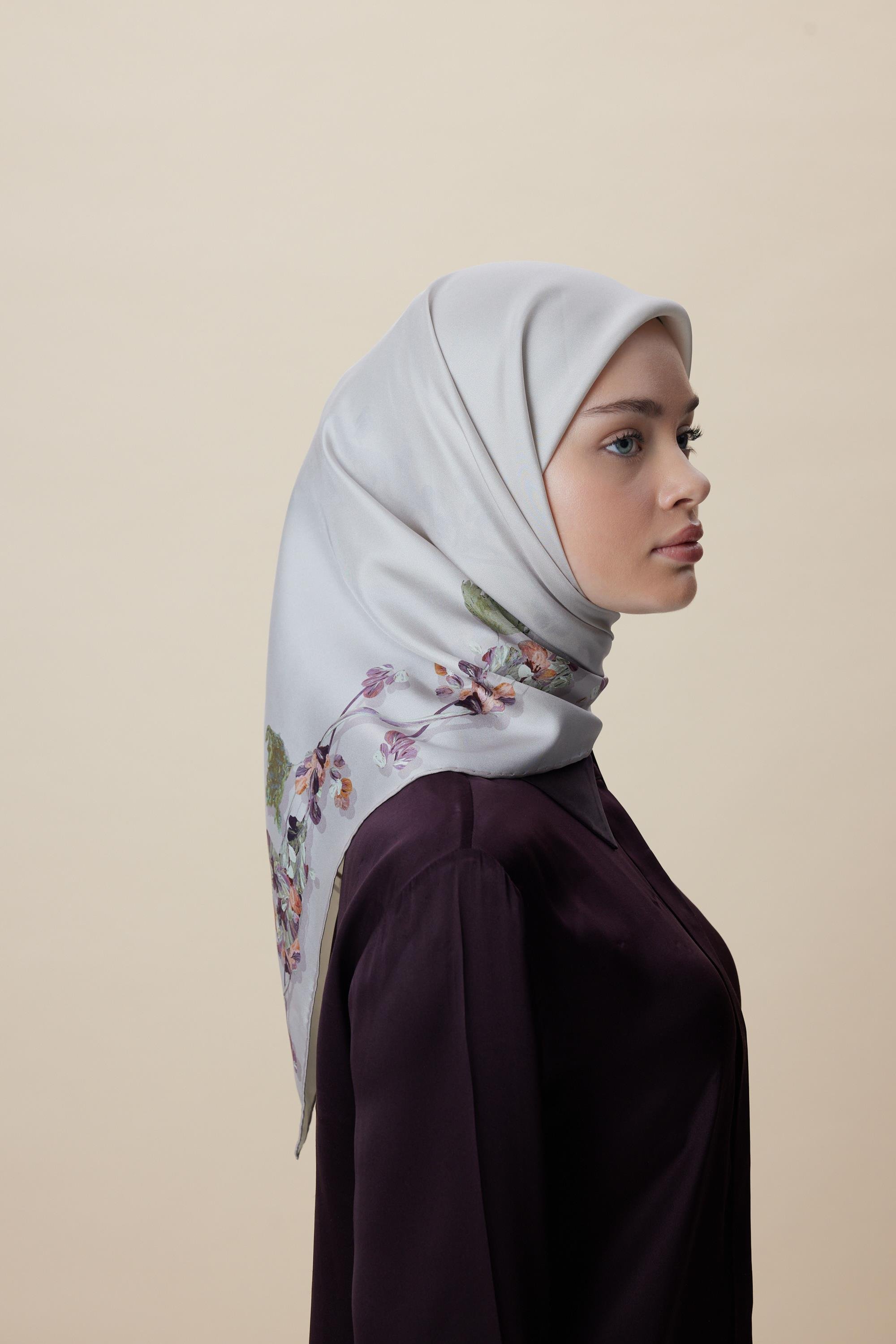 NEVA ÇİFT TARAFLI TİVİL İPEK EŞARP 90*90 CM - KREM PUDRA PEMBE