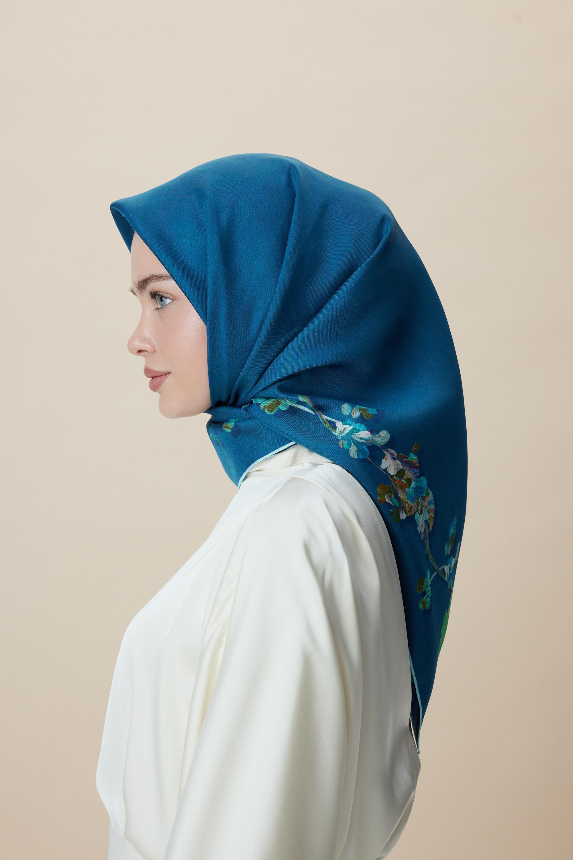 NEVA ÇİFT TARAFLI TİVİL İPEK EŞARP 90*90 CM - LACİVERT MAVİ