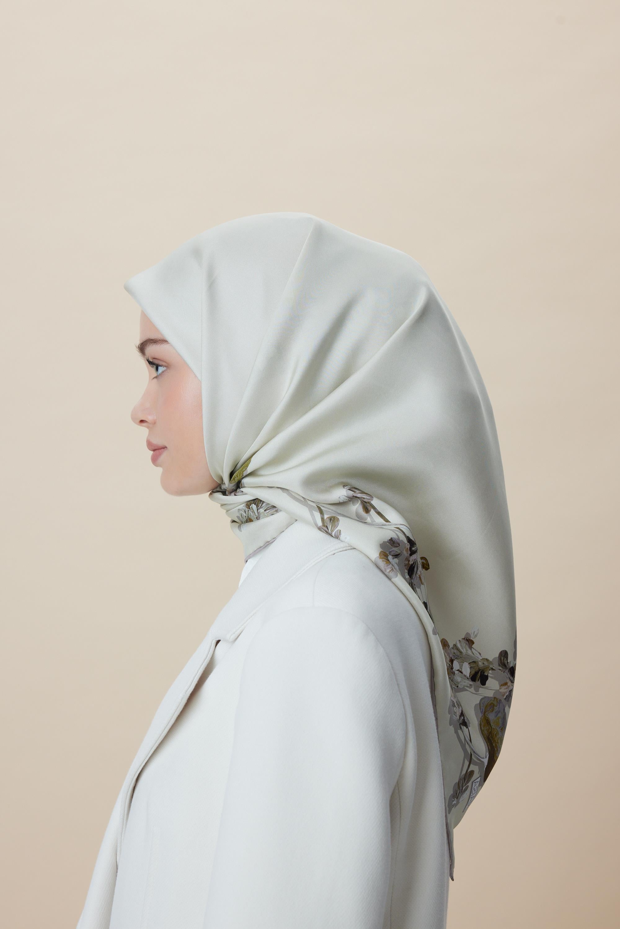 NEVA ÇİFT TARAFLI TİVİL İPEK EŞARP 90*90 CM - KREM