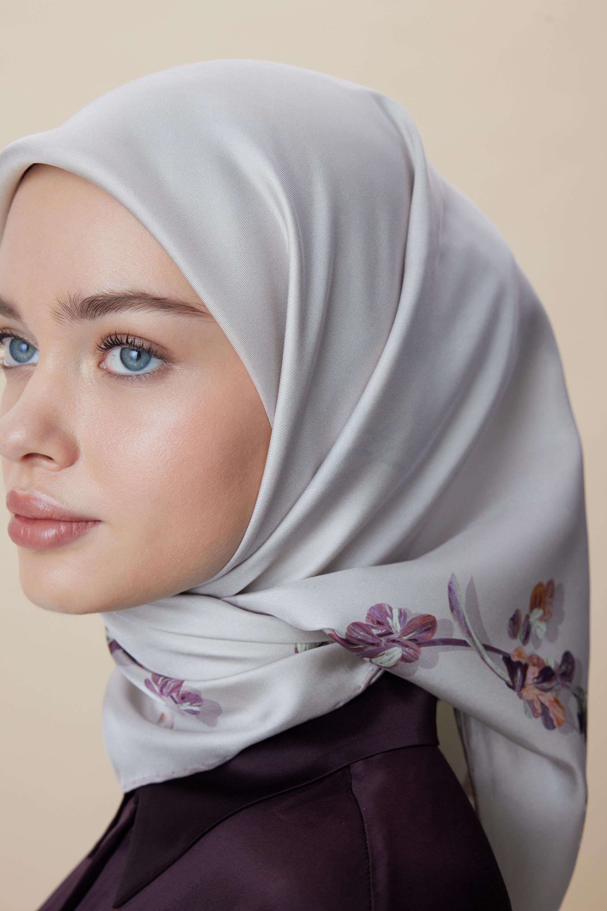 NEVA ÇİFT TARAFLI TİVİL İPEK EŞARP 90*90 CM - KREM PUDRA PEMBE