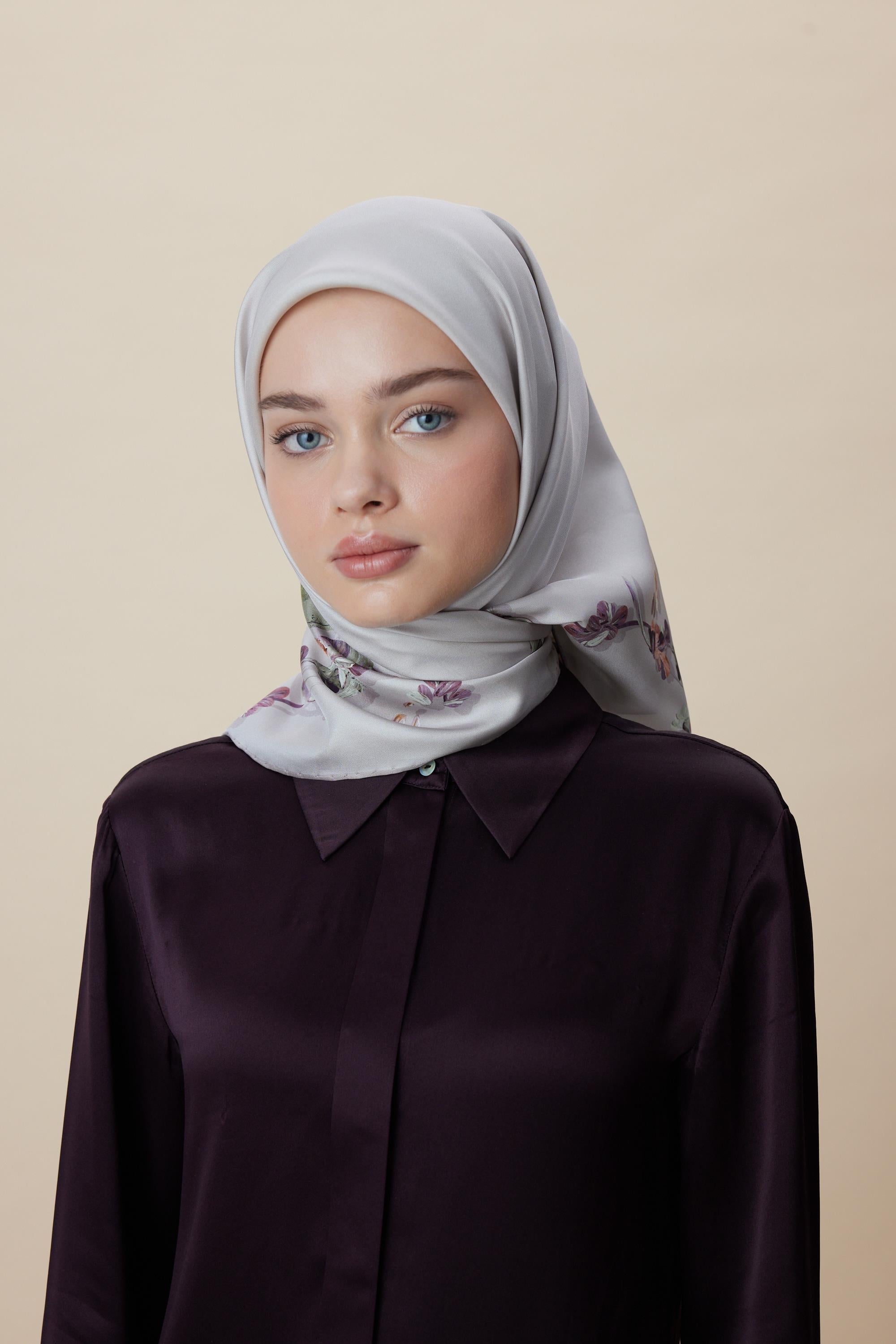 NEVA ÇİFT TARAFLI TİVİL İPEK EŞARP 90*90 CM - KREM PUDRA PEMBE