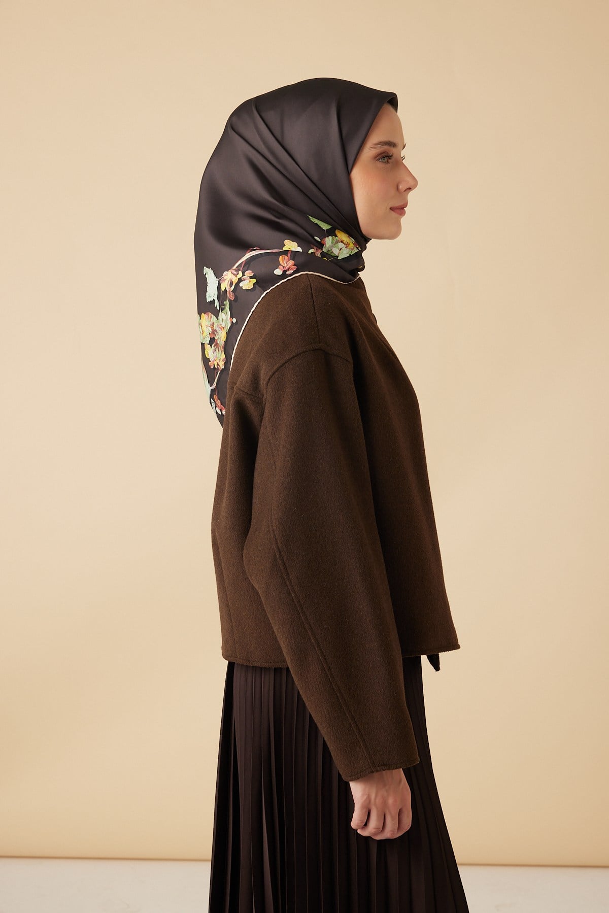 NEVA TİVİL İPEK EŞARP 90*90 CM - KAHVERENGİ
