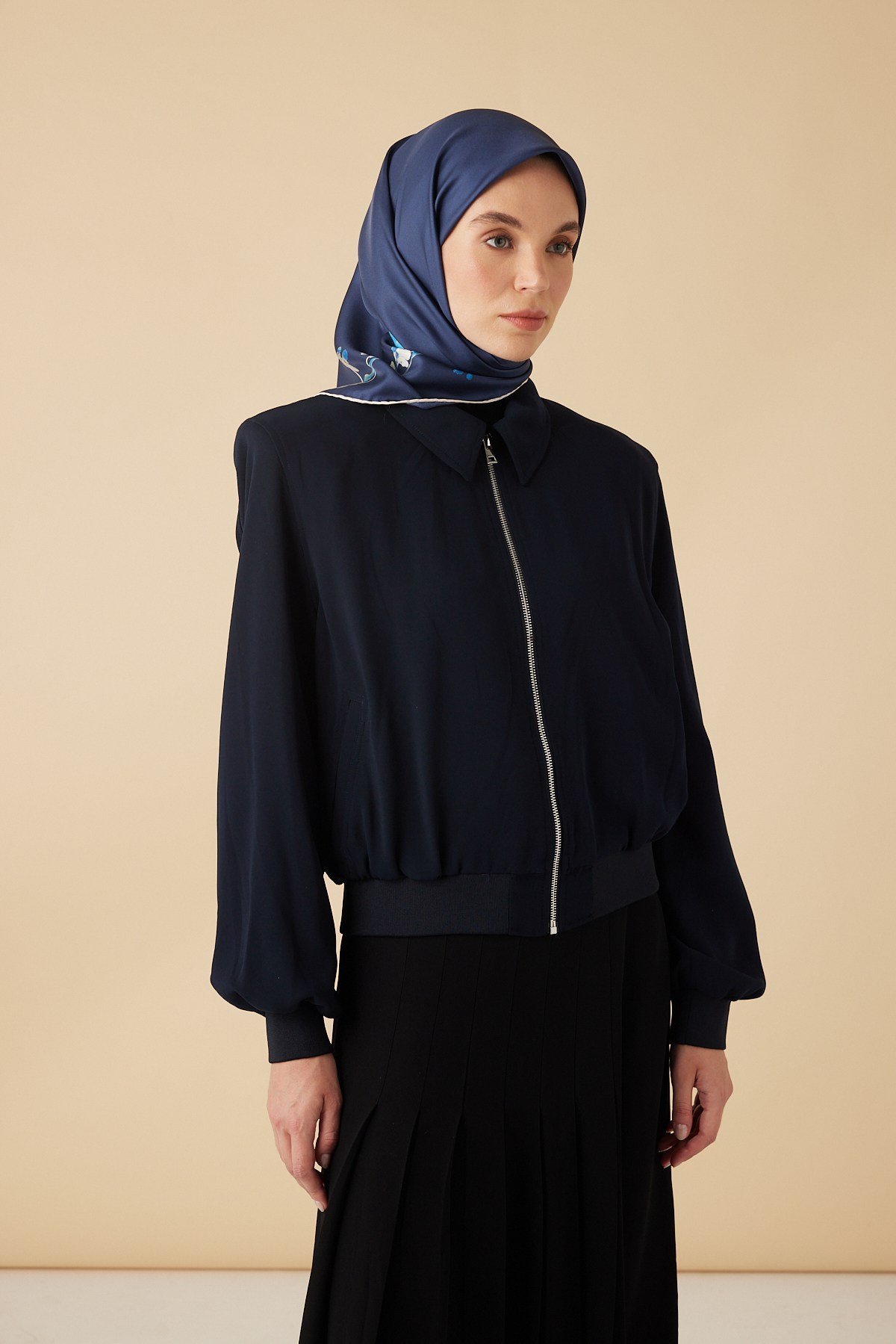 NEVA TİVİL İPEK EŞARP 90*90 CM - LACİVERT