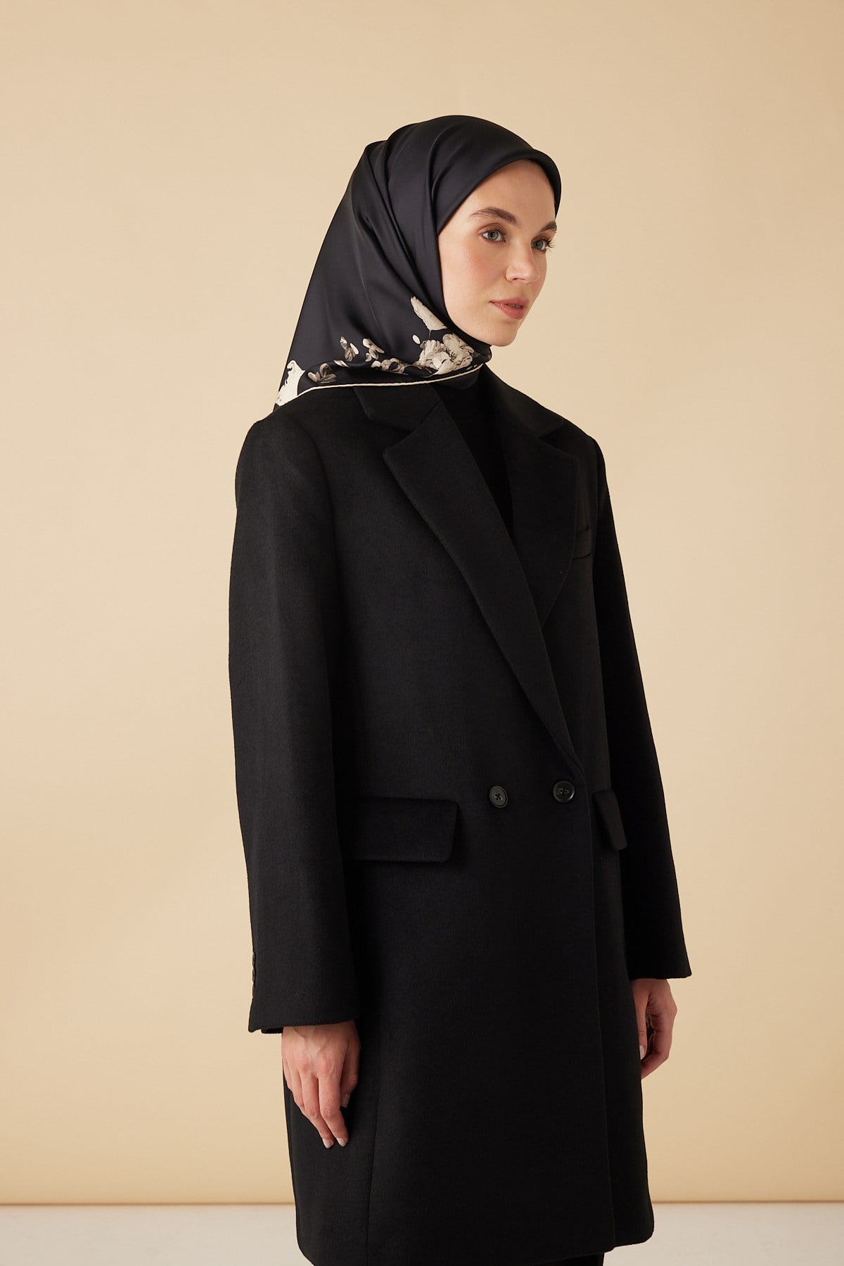NEVA TİVİL İPEK EŞARP 90*90 CM - SİYAH BEJ