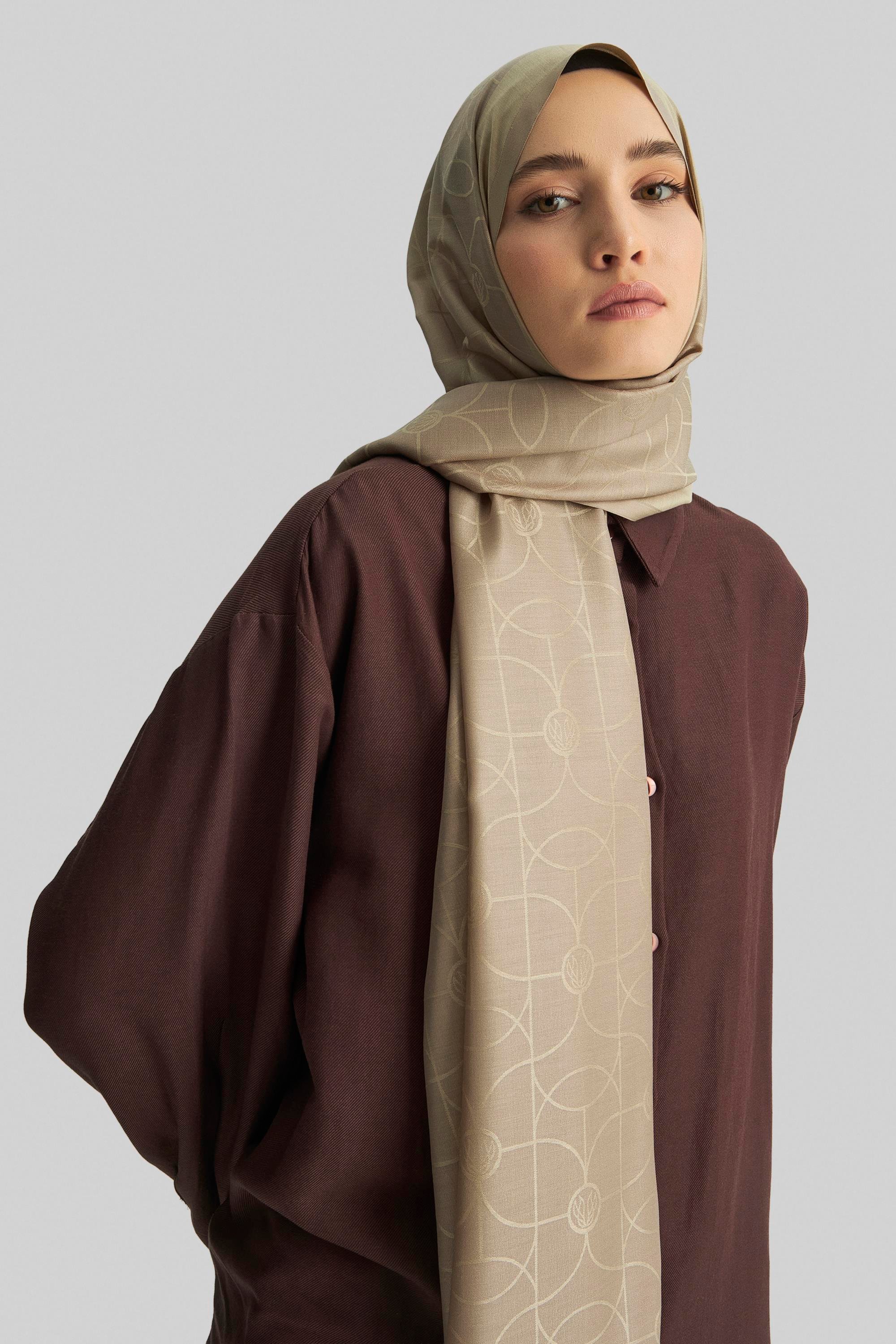 RİND%100 İPEK JAKARLI ŞAL-BEJ