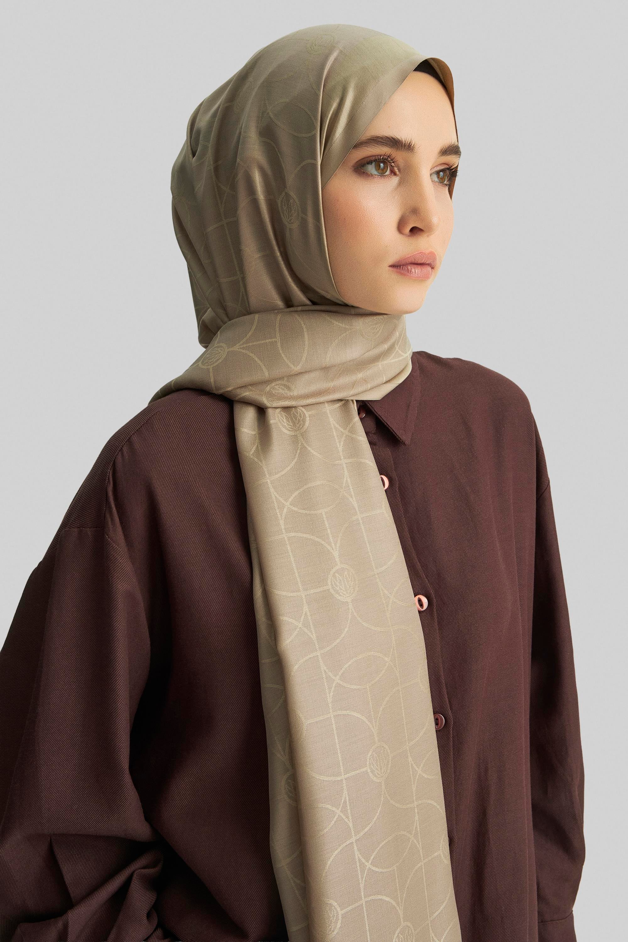 RİND%100 İPEK JAKARLI ŞAL-BEJ