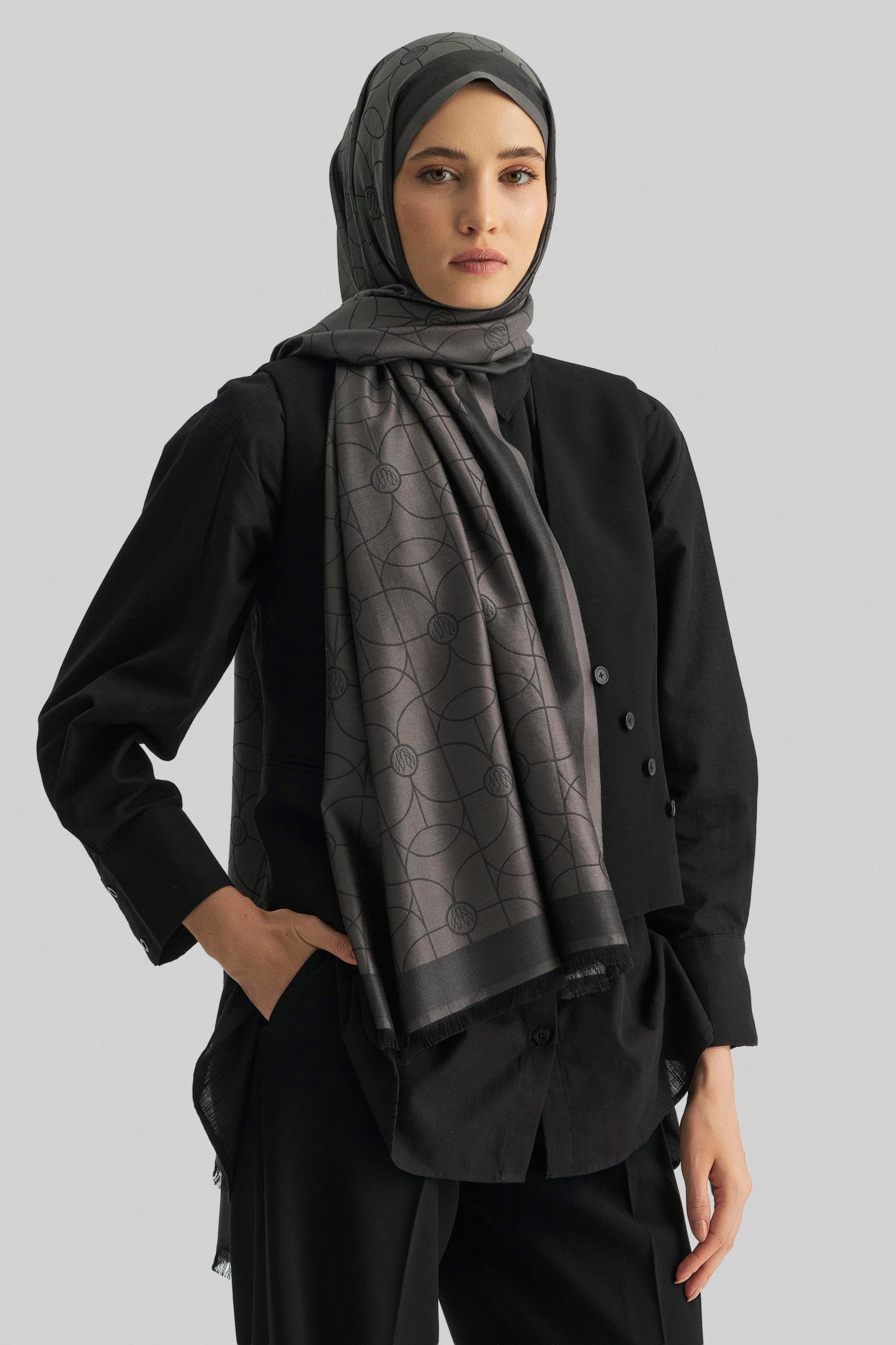 RİND%100 İPEK JAKARLI ŞAL-FÜME