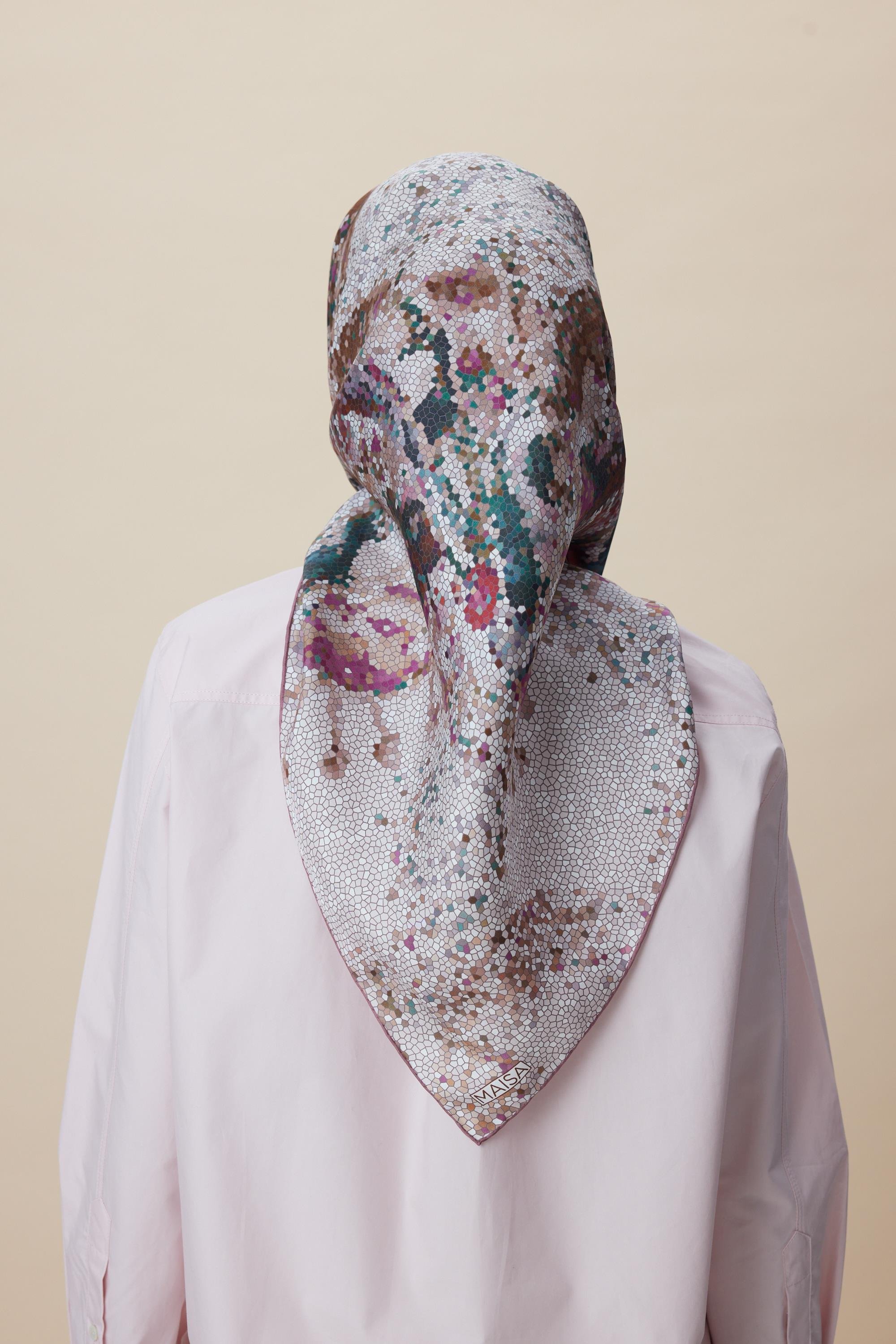 SU MASALI ÇİFT TARAFLI TİVİL İPEK EŞARP 90*90 CM - PUDRA PEMBE