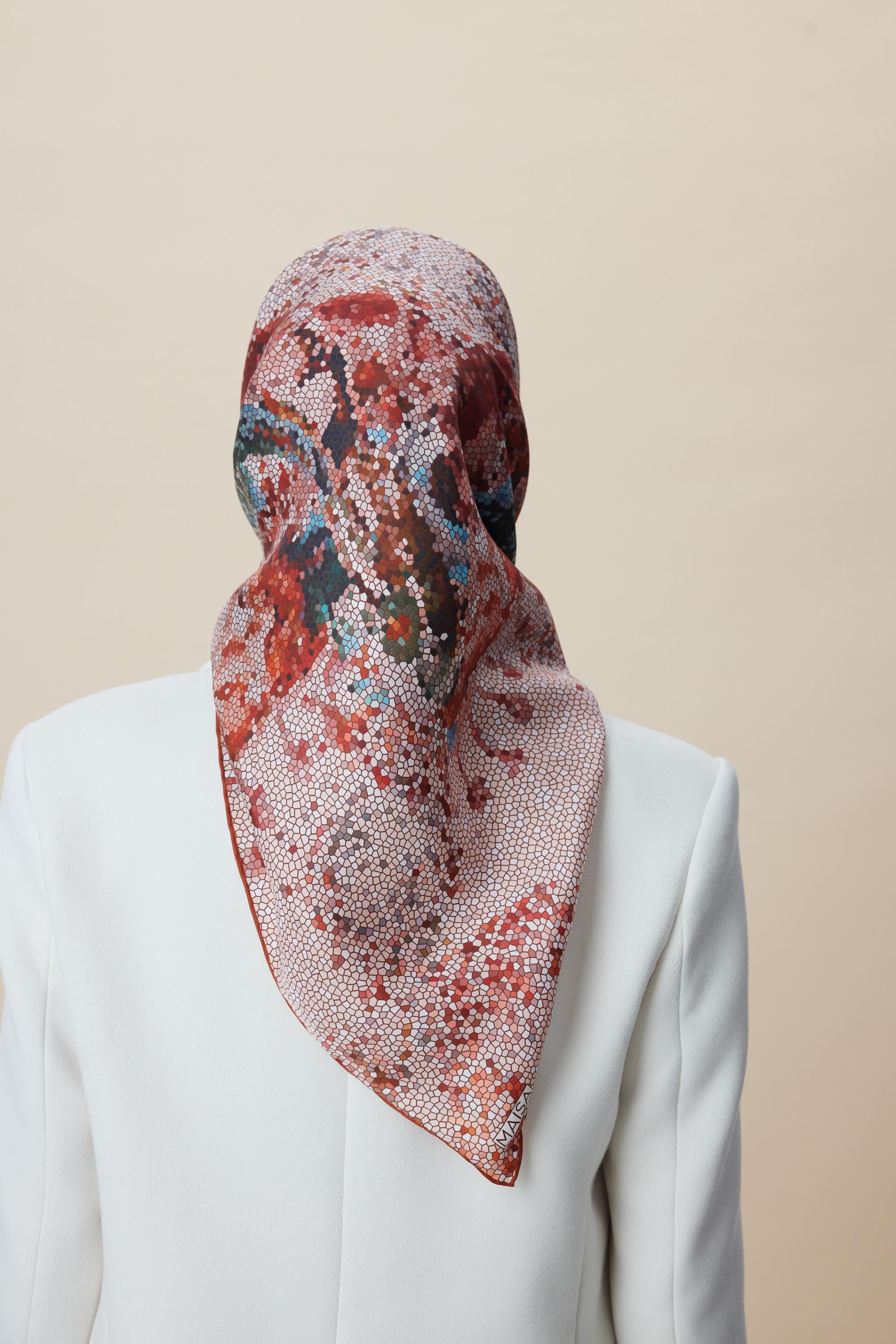 SU MASALI ÇİFT TARAFLI TİVİL İPEK EŞARP 90*90 CM - YAVRUAĞZI