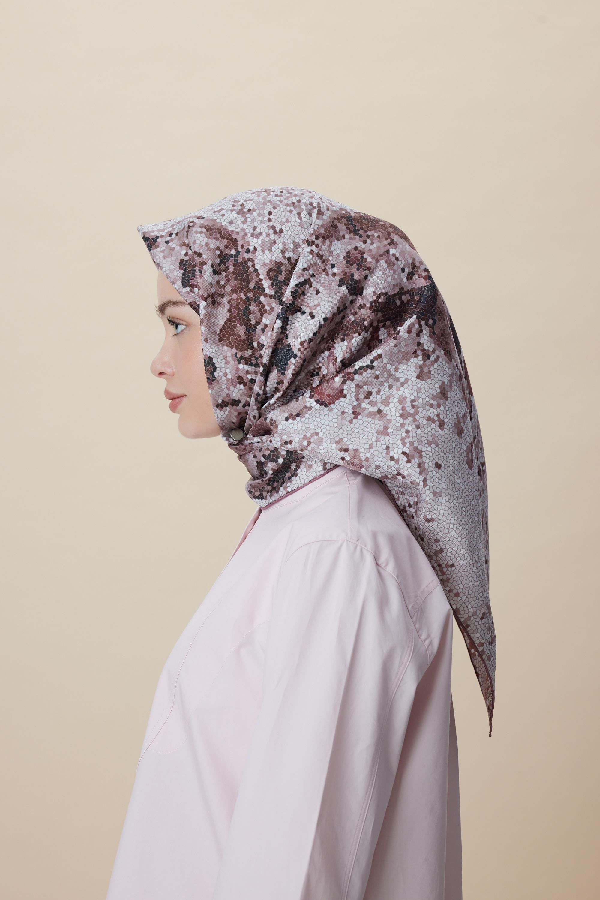 SU MASALI ÇİFT TARAFLI TİVİL İPEK EŞARP 90*90 CM - PUDRA PEMBE