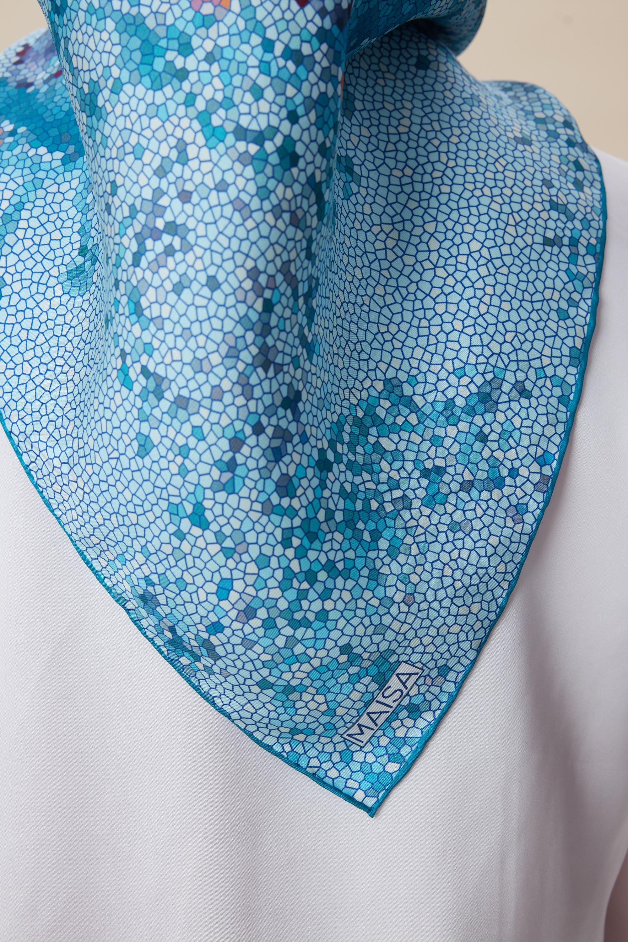 SU MASALI ÇİFT TARAFLI TİVİL İPEK EŞARP 90*90 CM - MAVİ