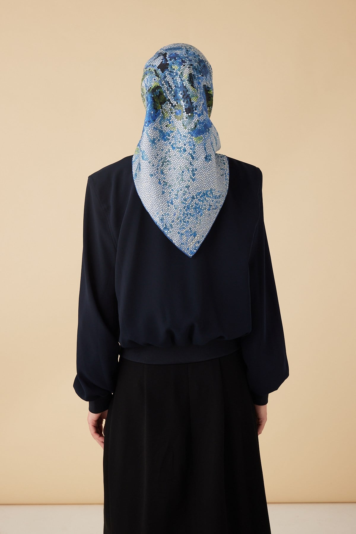 SU MASALI TİVİL İPEK EŞARP 90*90 CM - MAVİ