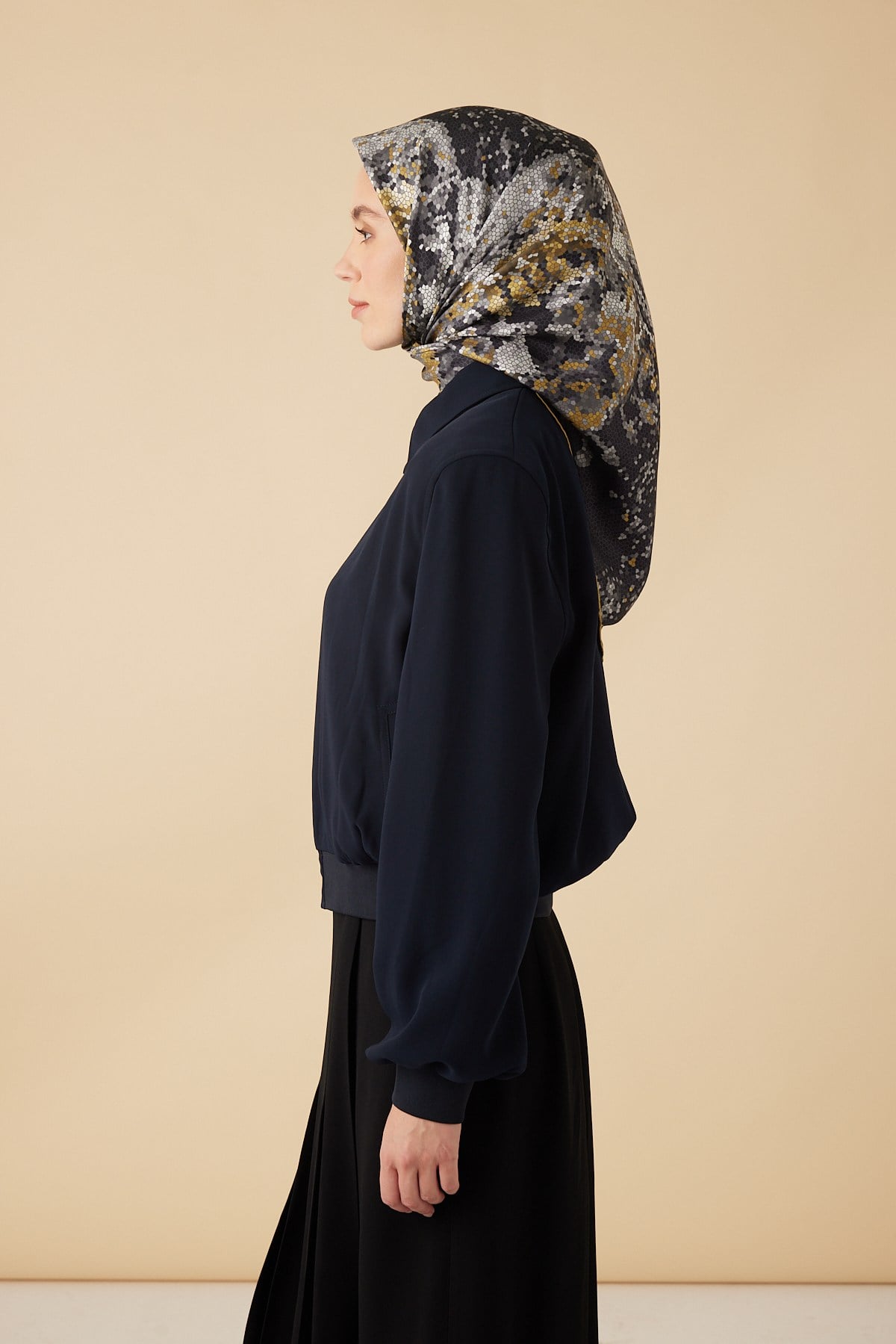 SU MASALI TİVİL İPEK EŞARP 90*90 CM - SİYAH