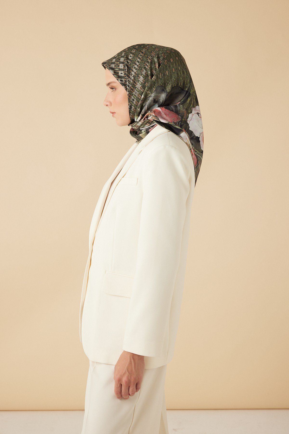 SUSEN TİVİL İPEK EŞARP 90*90 CM - HAKİ