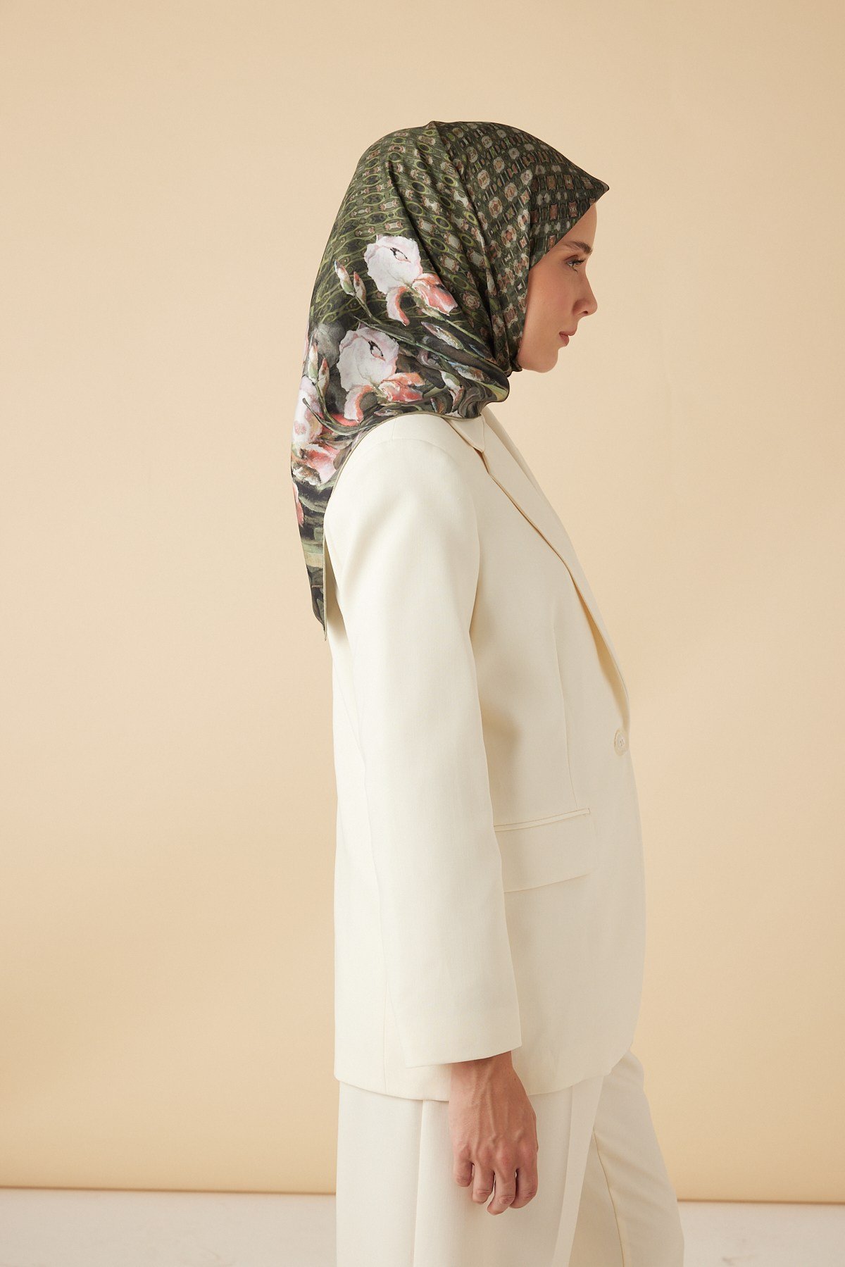 SUSEN TİVİL İPEK EŞARP 90*90 CM - HAKİ