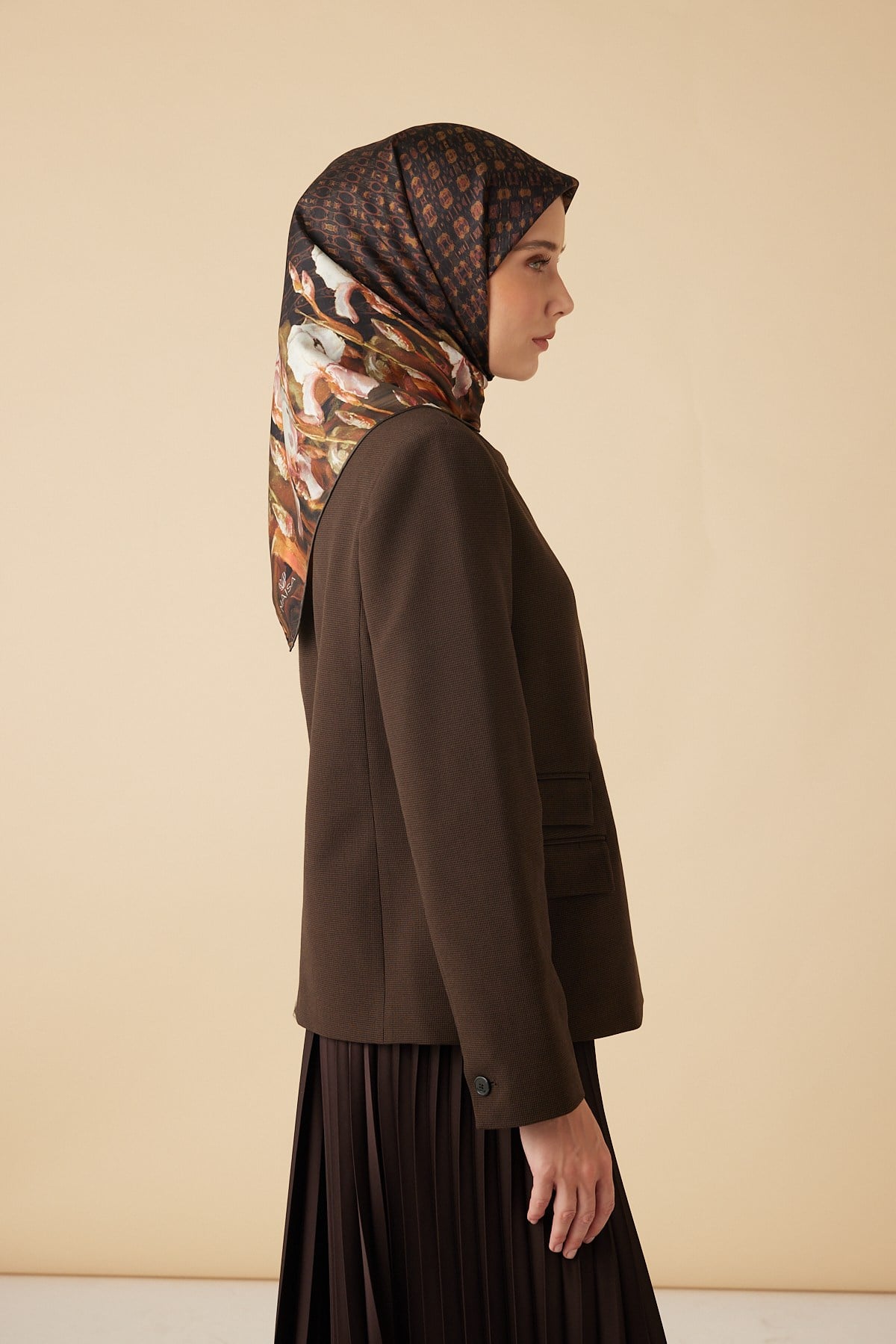 SUSEN TİVİL İPEK EŞARP 90*90 CM - KAHVERENGİ