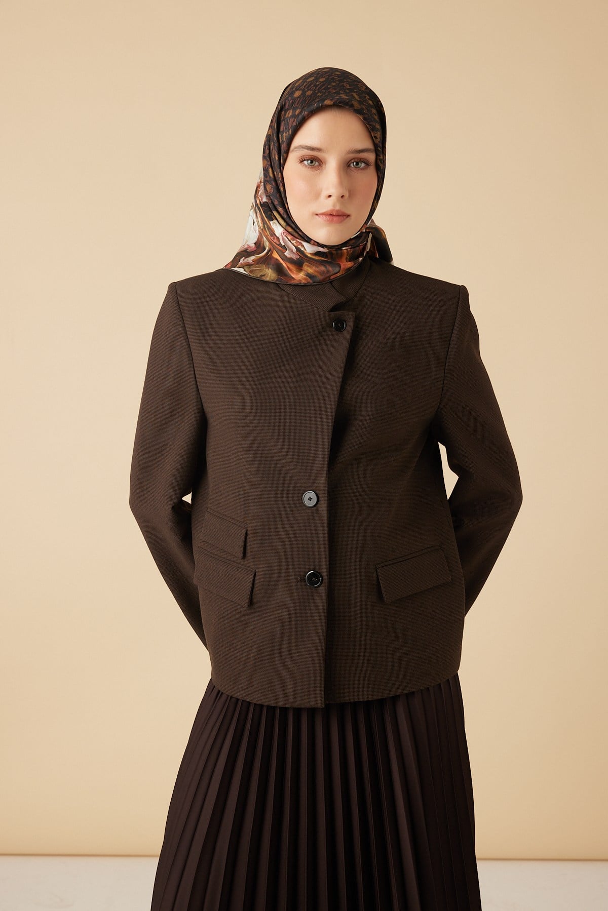 SUSEN TİVİL İPEK EŞARP 90*90 CM - KAHVERENGİ