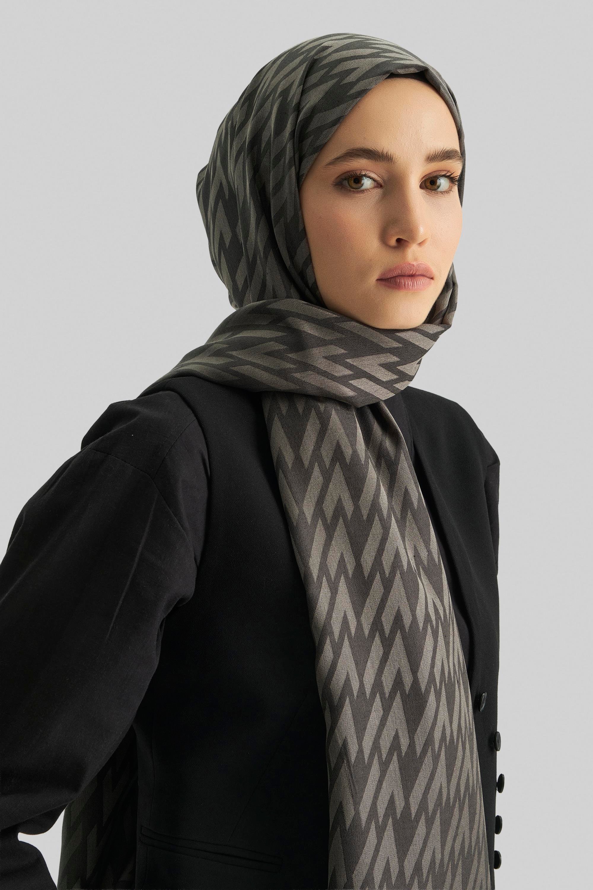 UMAY %100 İPEK JAKARLI ŞAL-FÜME