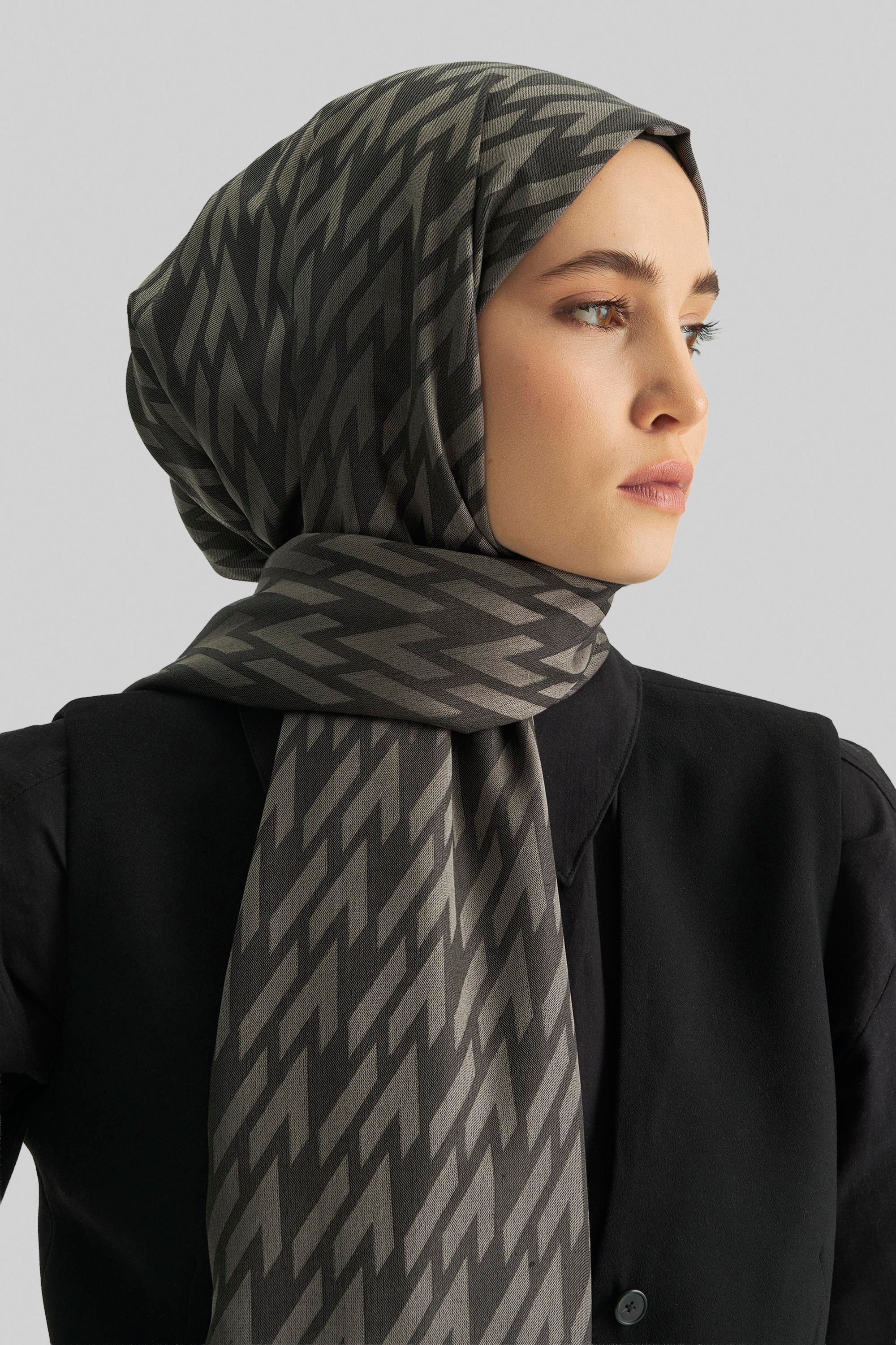 UMAY %100 İPEK JAKARLI ŞAL-FÜME