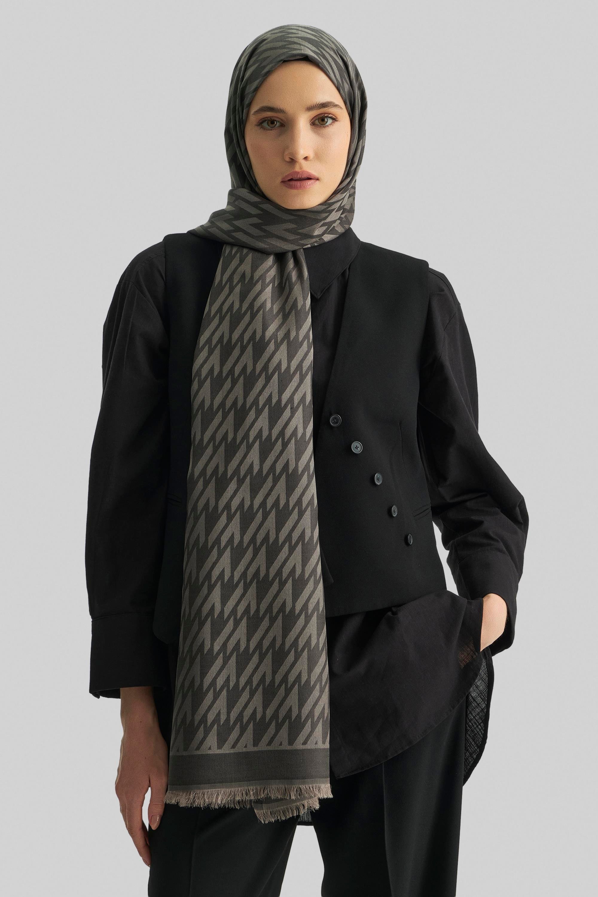 UMAY %100 İPEK JAKARLI ŞAL-FÜME