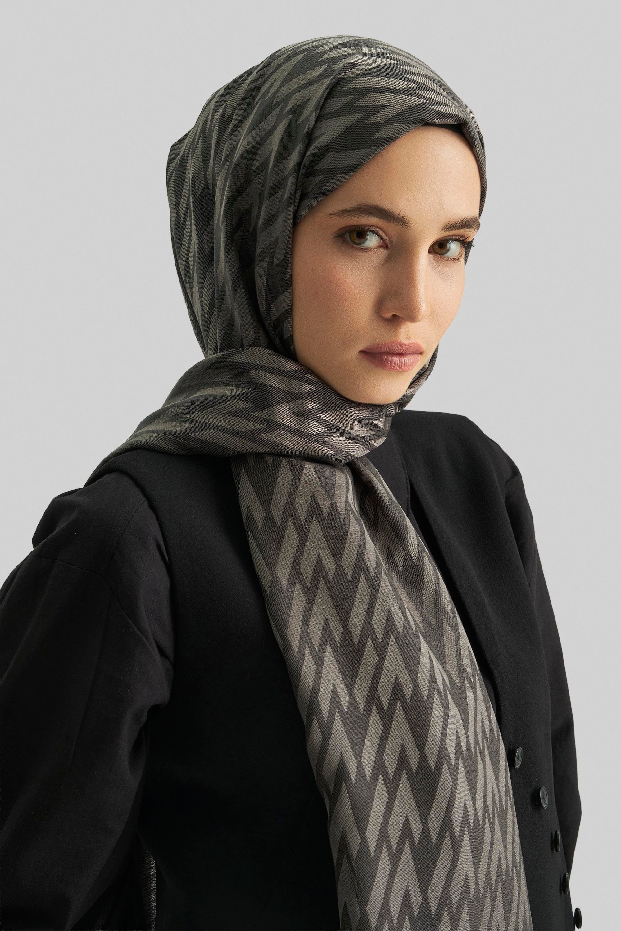 UMAY %100 İPEK JAKARLI ŞAL-FÜME