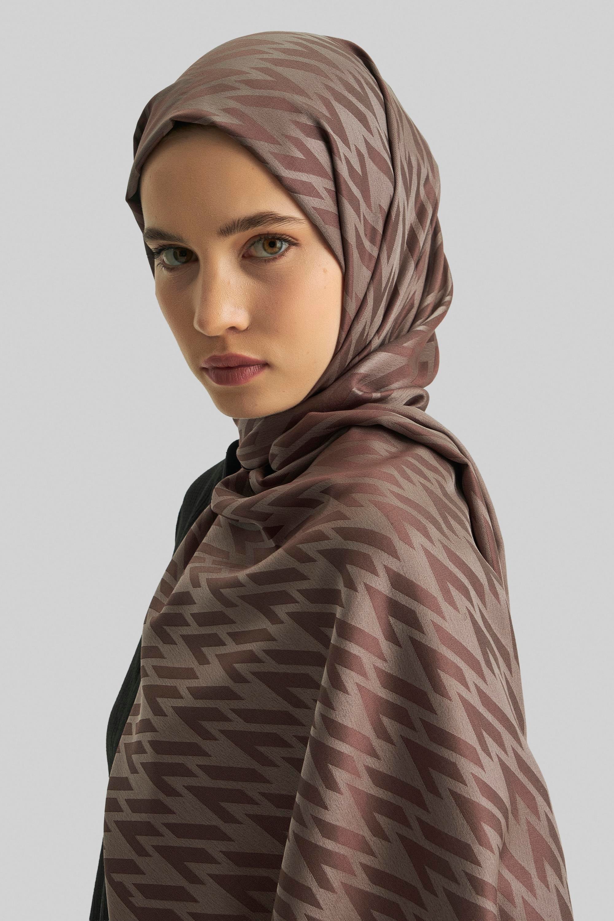 UMAY %100 İPEK JAKARLI ŞAL-KAHVERENGİ