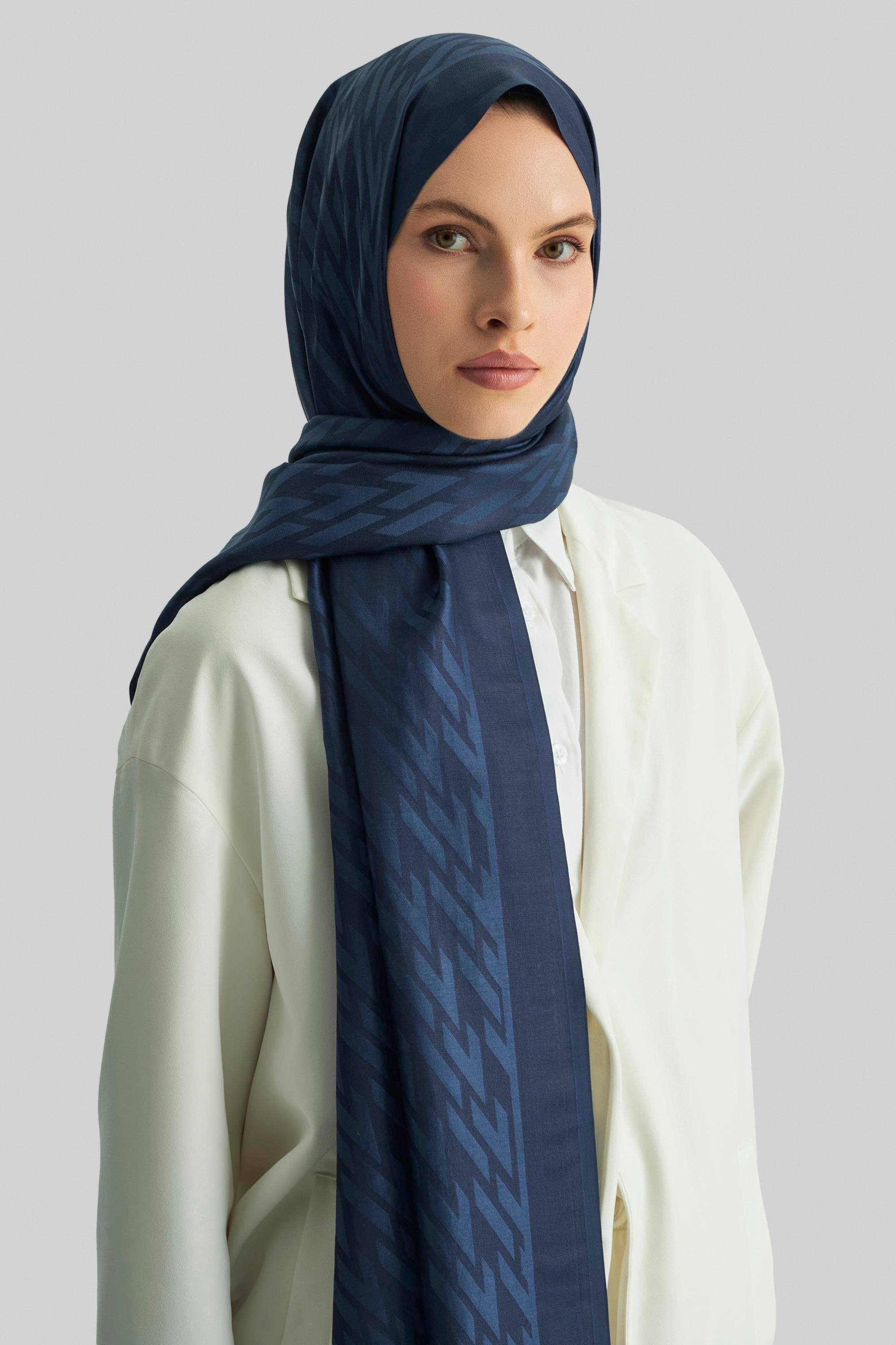 UMAY %100 İPEK JAKARLI ŞAL-KOYU MAVİ