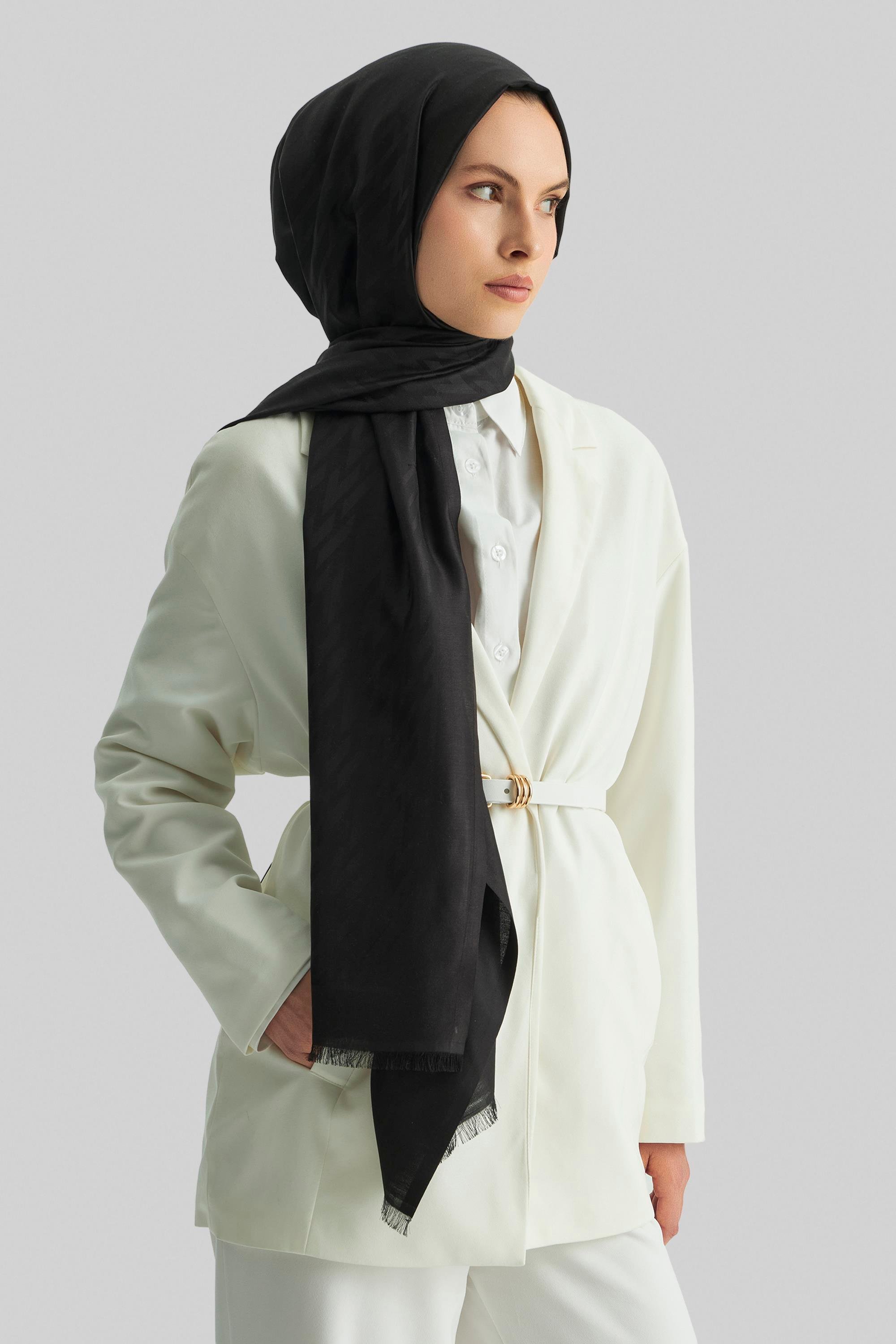 UMAY %100 İPEK JAKARLI ŞAL-SİYAH