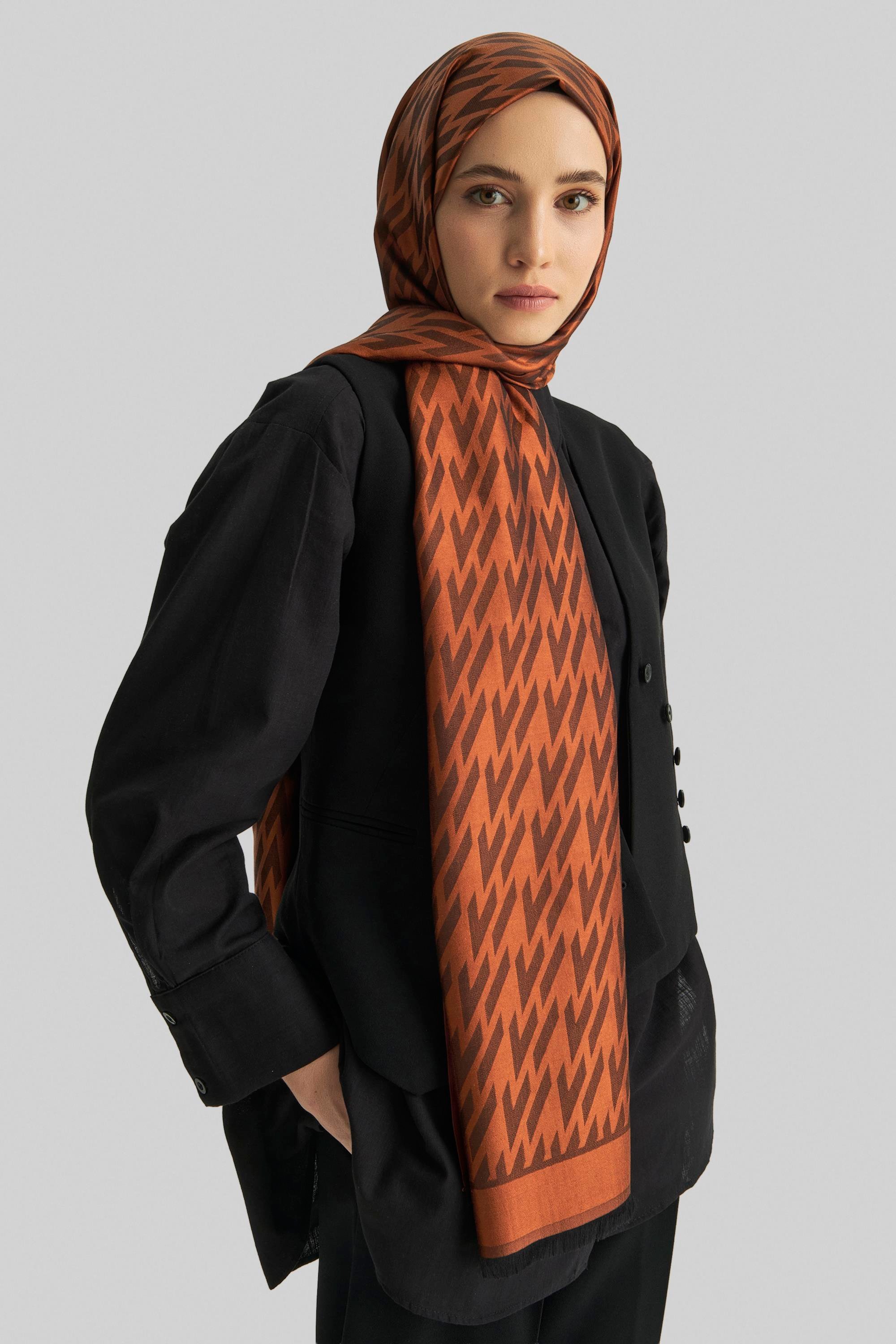 UMAY %100 İPEK JAKARLI ŞAL-TARÇIN