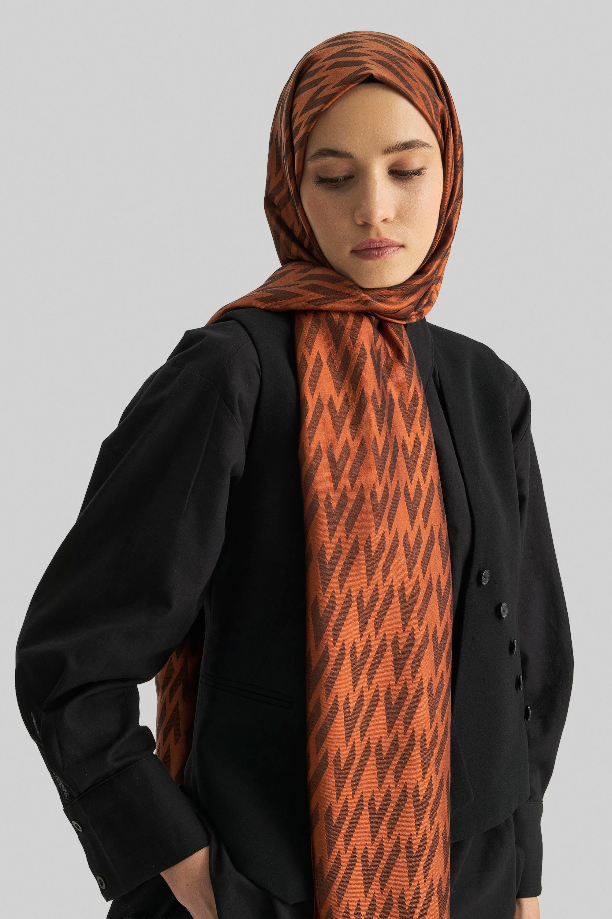 UMAY %100 İPEK JAKARLI ŞAL-TARÇIN