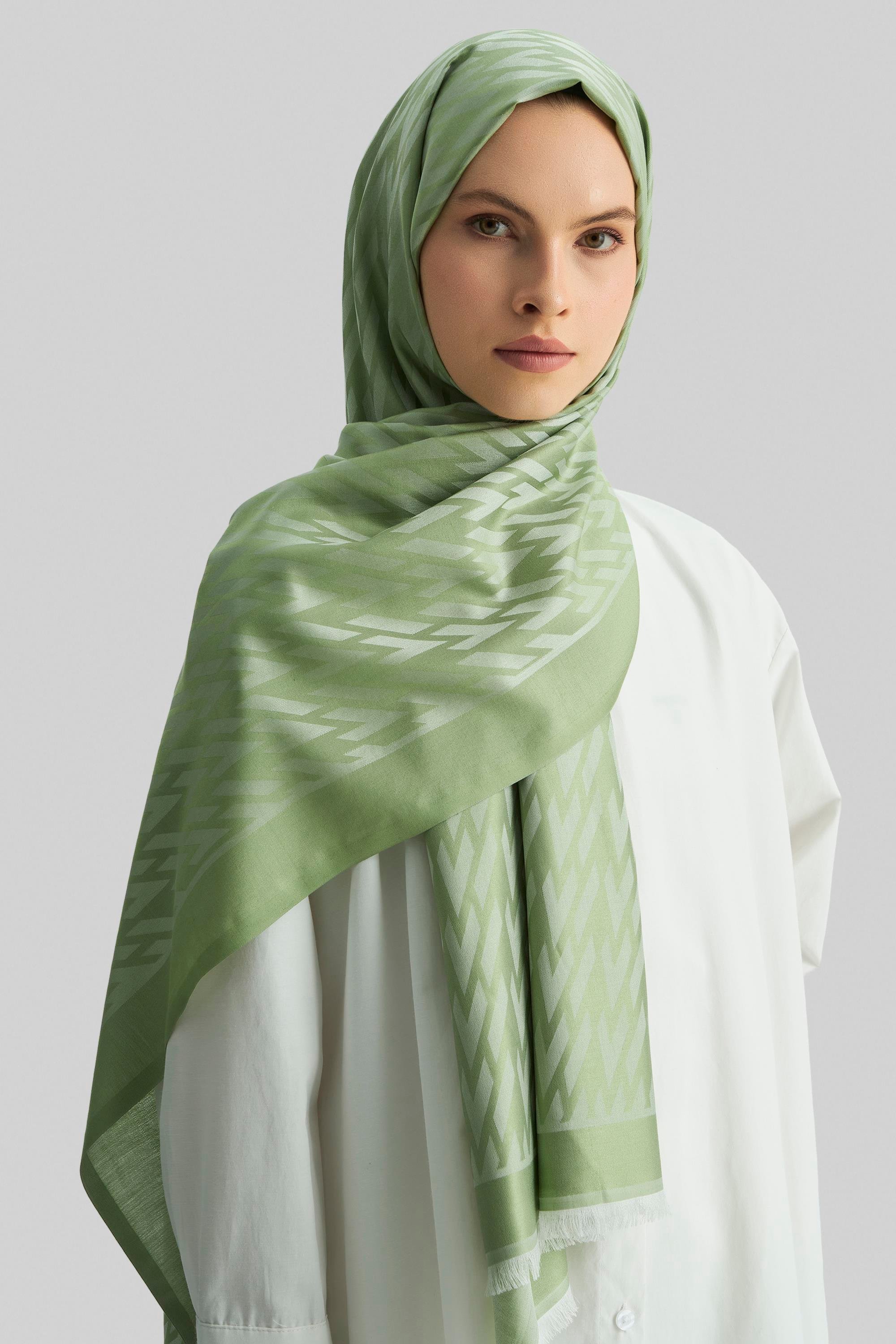 UMAY %100 İPEK JAKARLI ŞAL-YEŞİL