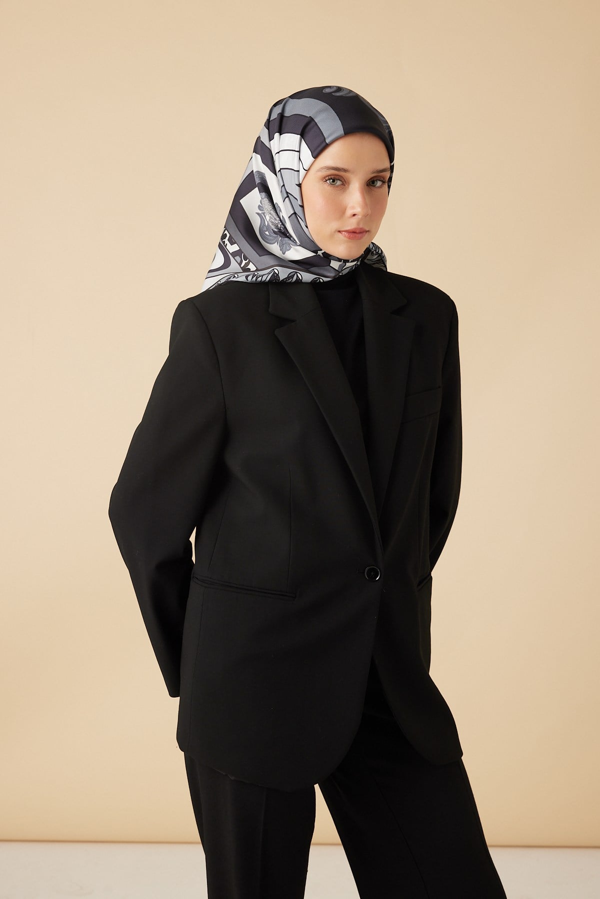 VERDA MULBERRY İPEK EŞARP 90*90 CM - GRİ