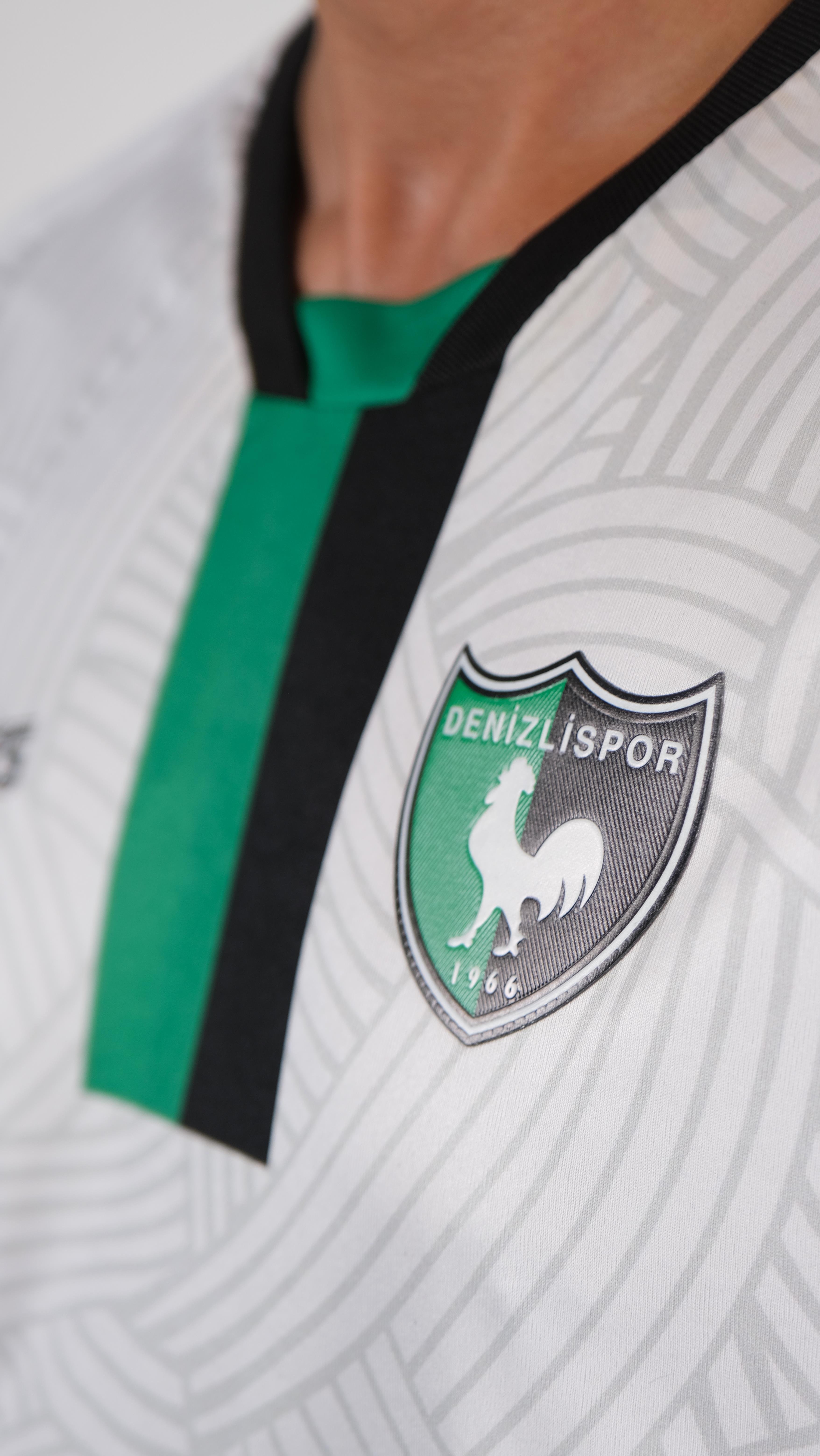 Denizlispor 2024 / 2025 Dış saha Forması