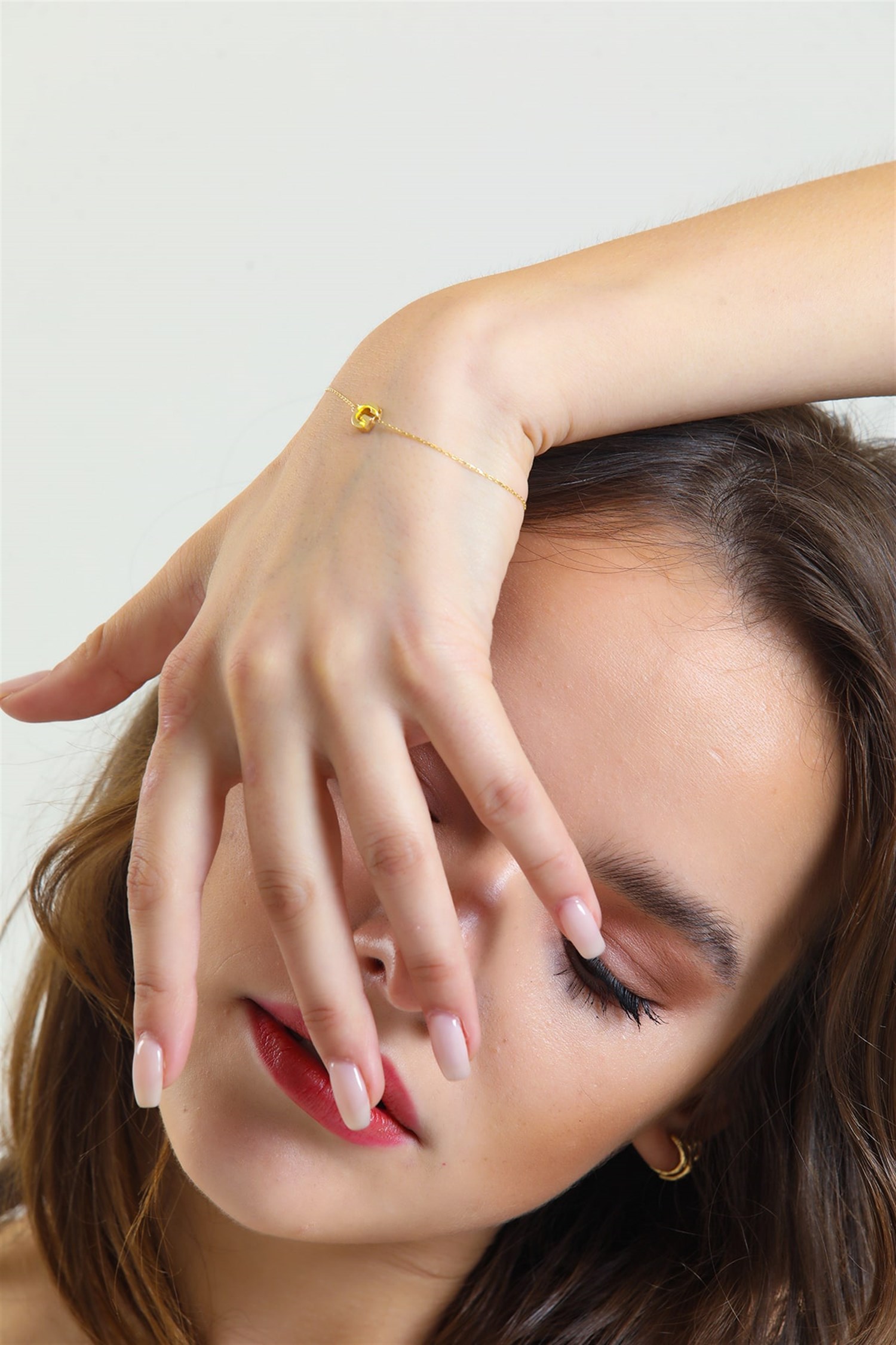 Altın G Harfi Bileklik