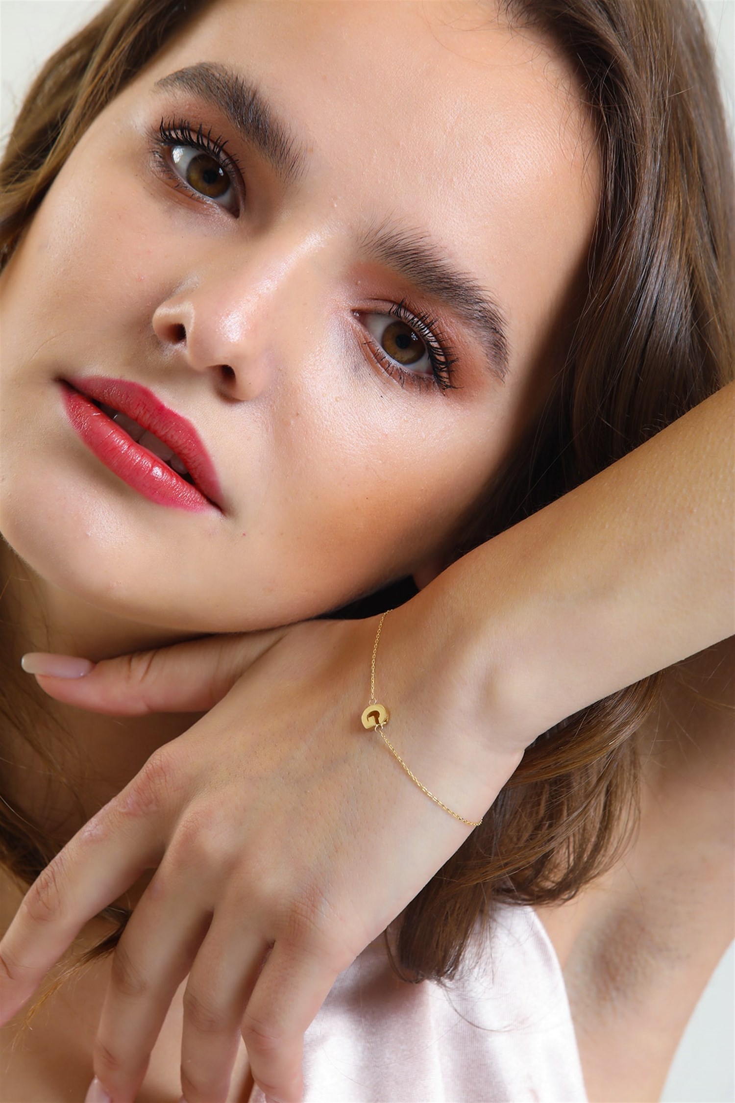 Altın G Harfi Bileklik