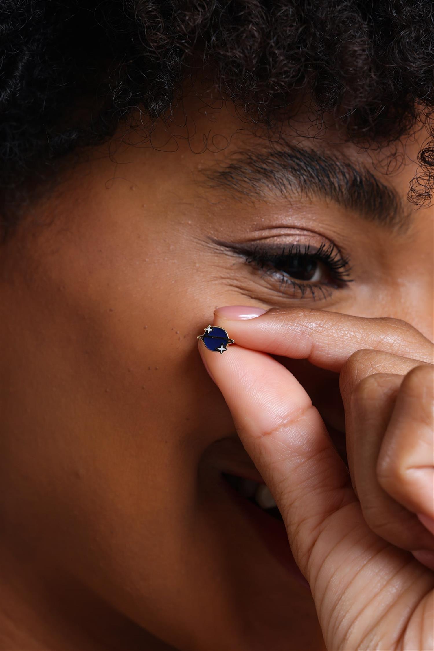 Altın Mineli Gezegen Çocuk Küpesi