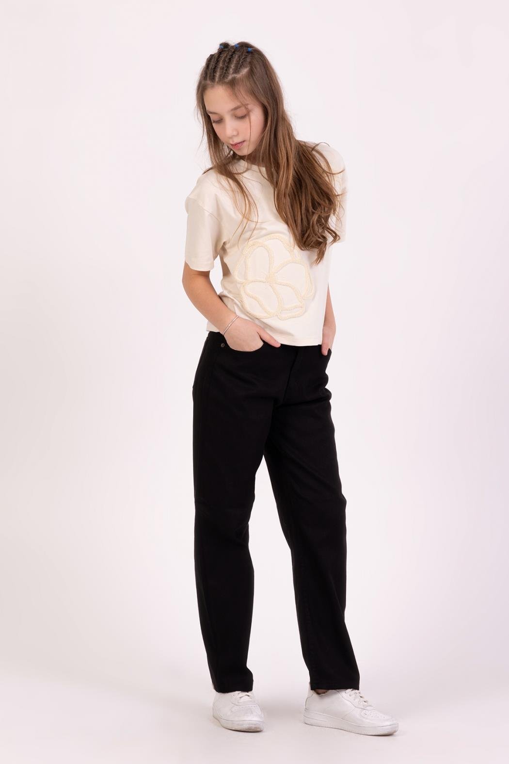 Çiçek Nakışlı Kız Tshirt - Krem