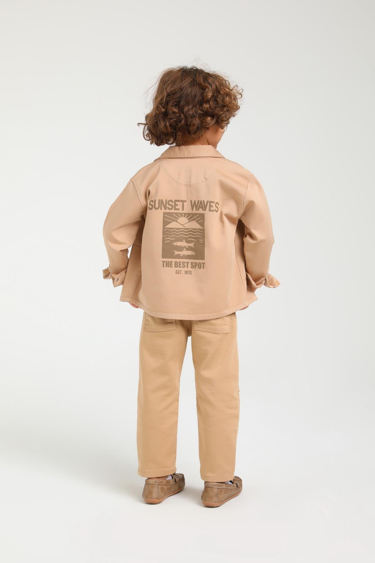 DÜĞMELİ ERKEK GÖMLEK