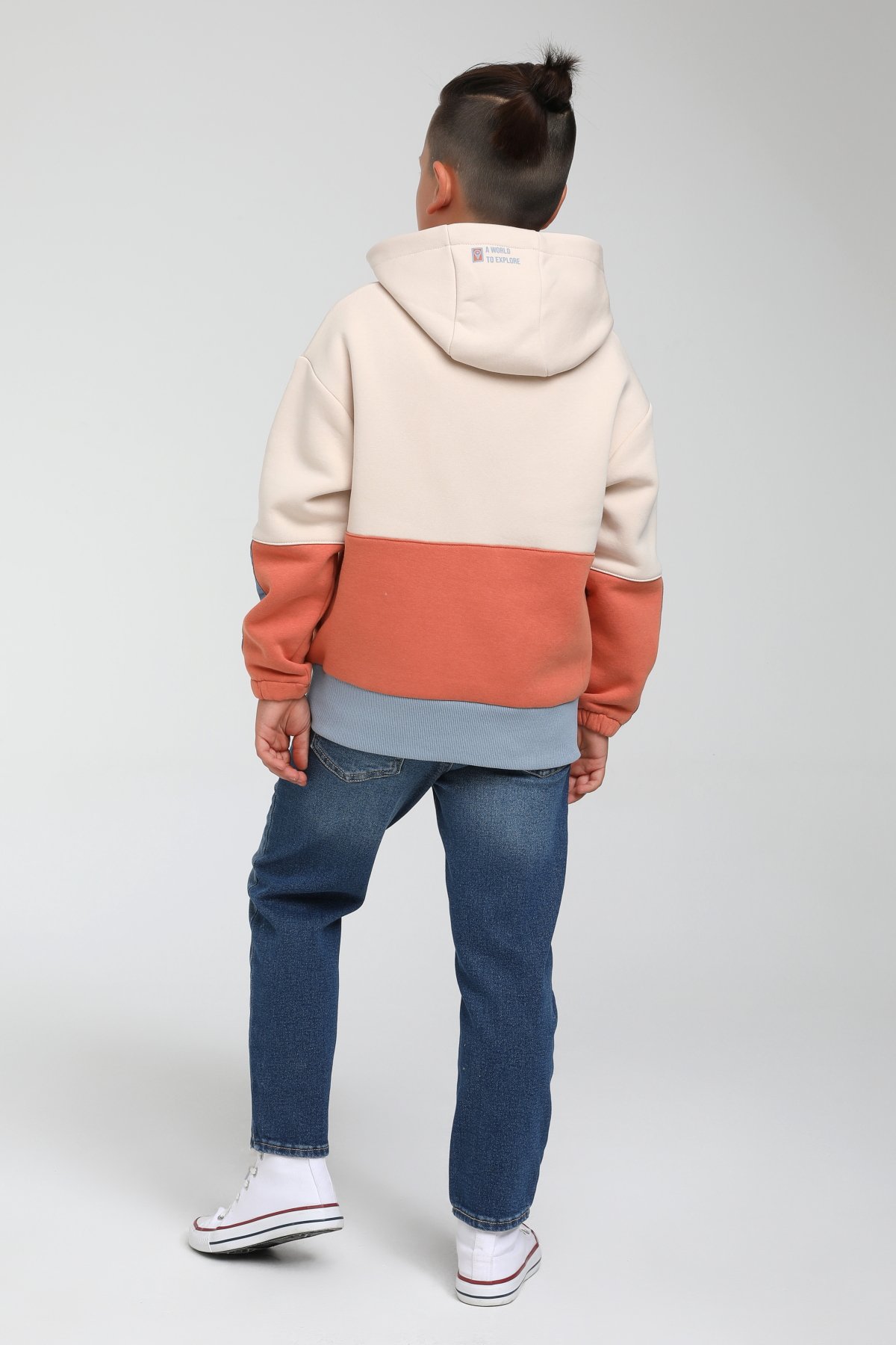 DÜNYA LOGOLU ERKEK SWEAT