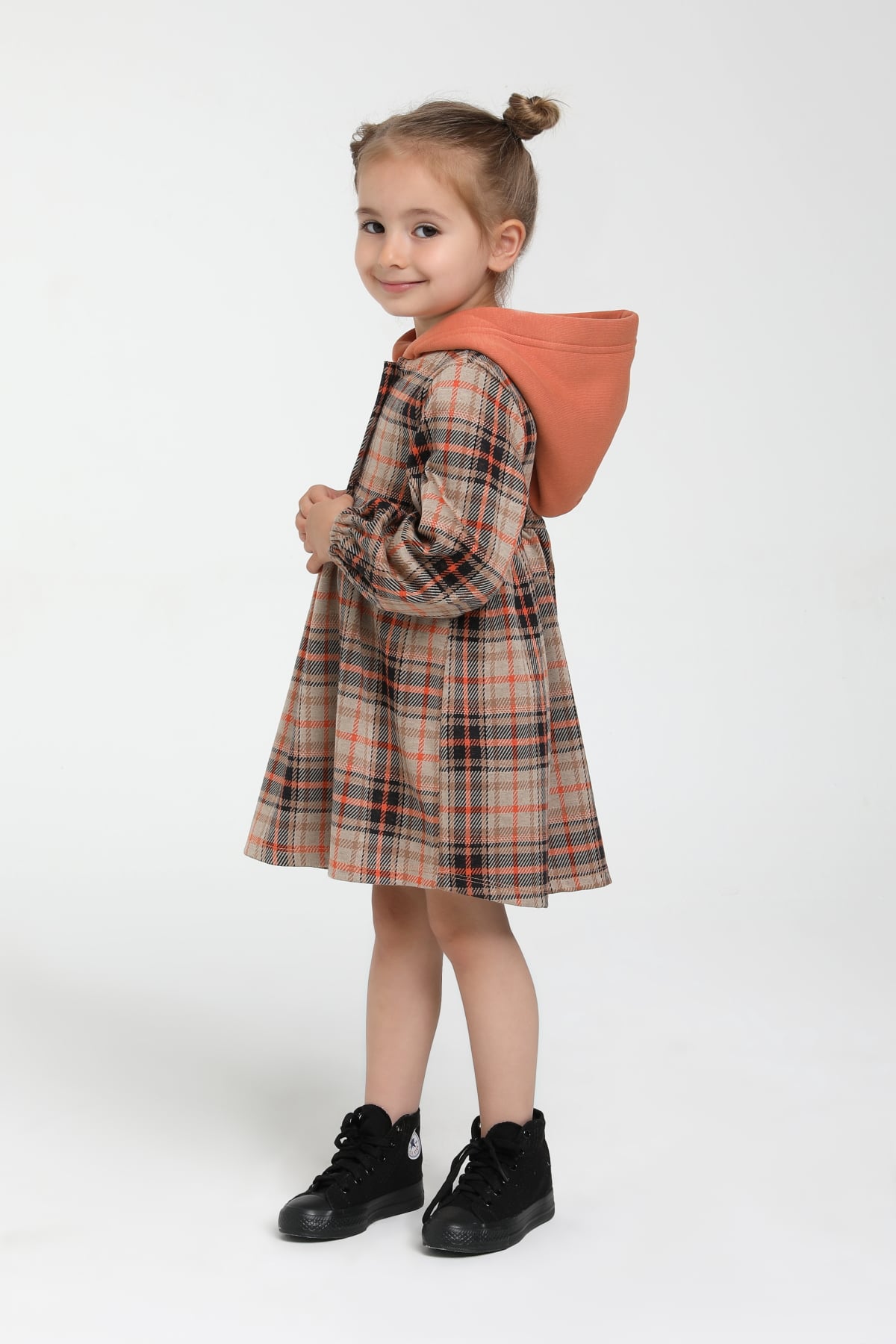 EKOSELİ KAPŞONLU BEBE ELBİSE
