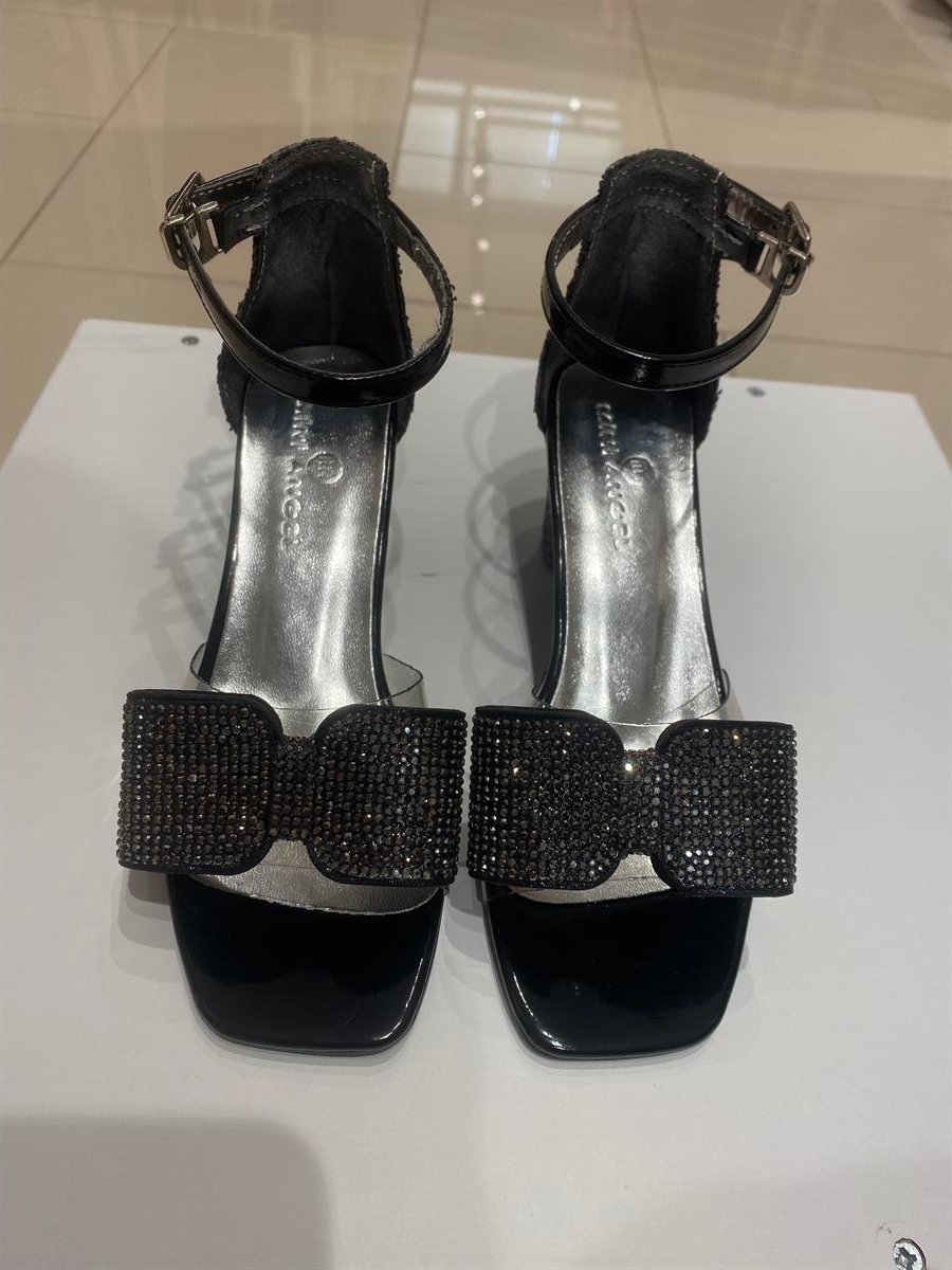 FİYONKLU TOPUKLU AYAKKABI