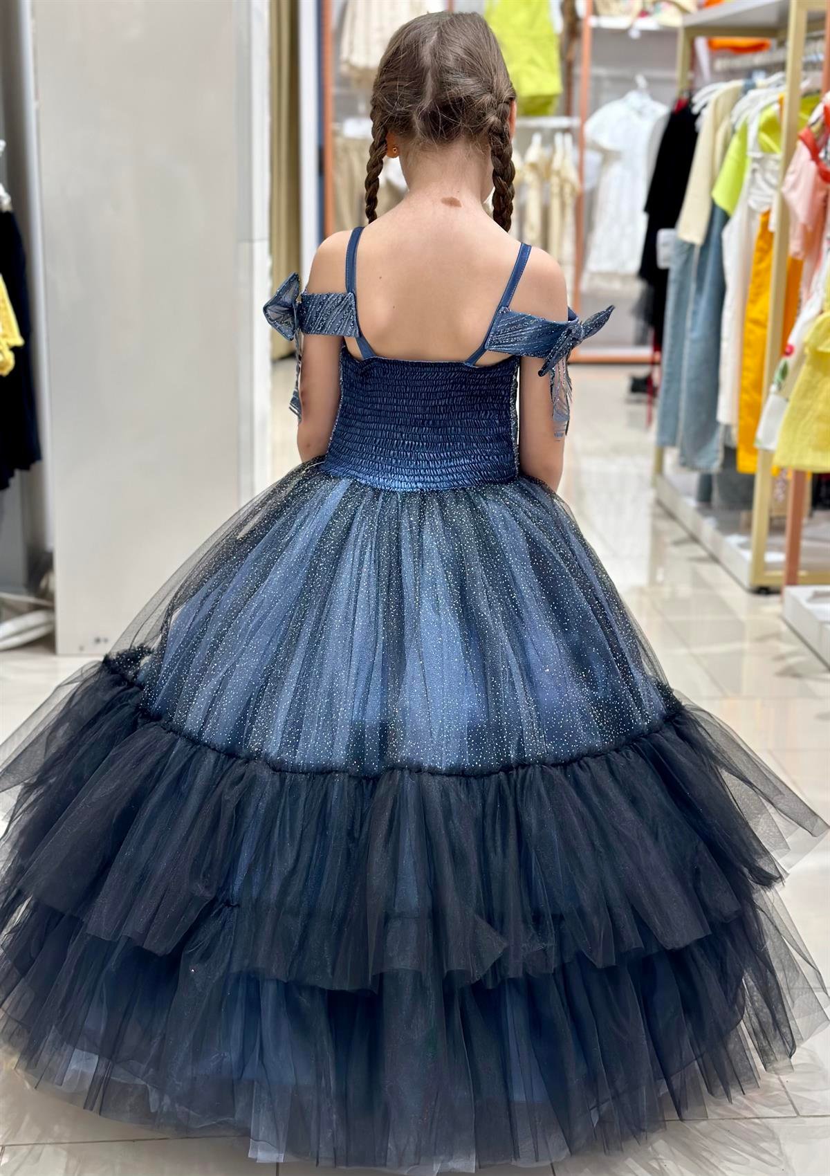 KOLLARI FİYONKLU TÜLLÜ ABİYE