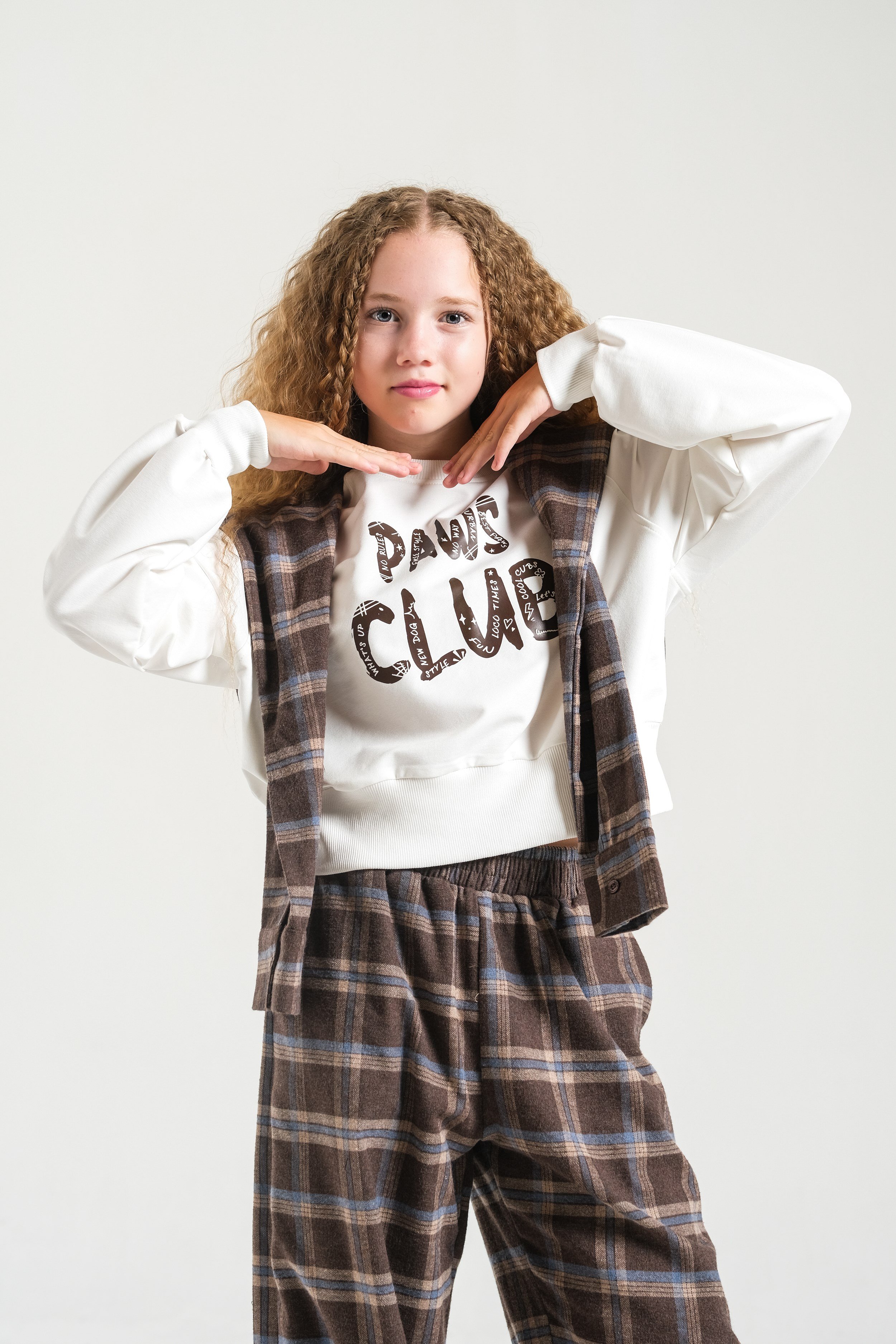 Paws Club Yazılı Ekose Şallı Kız Sweat - Kahverengi