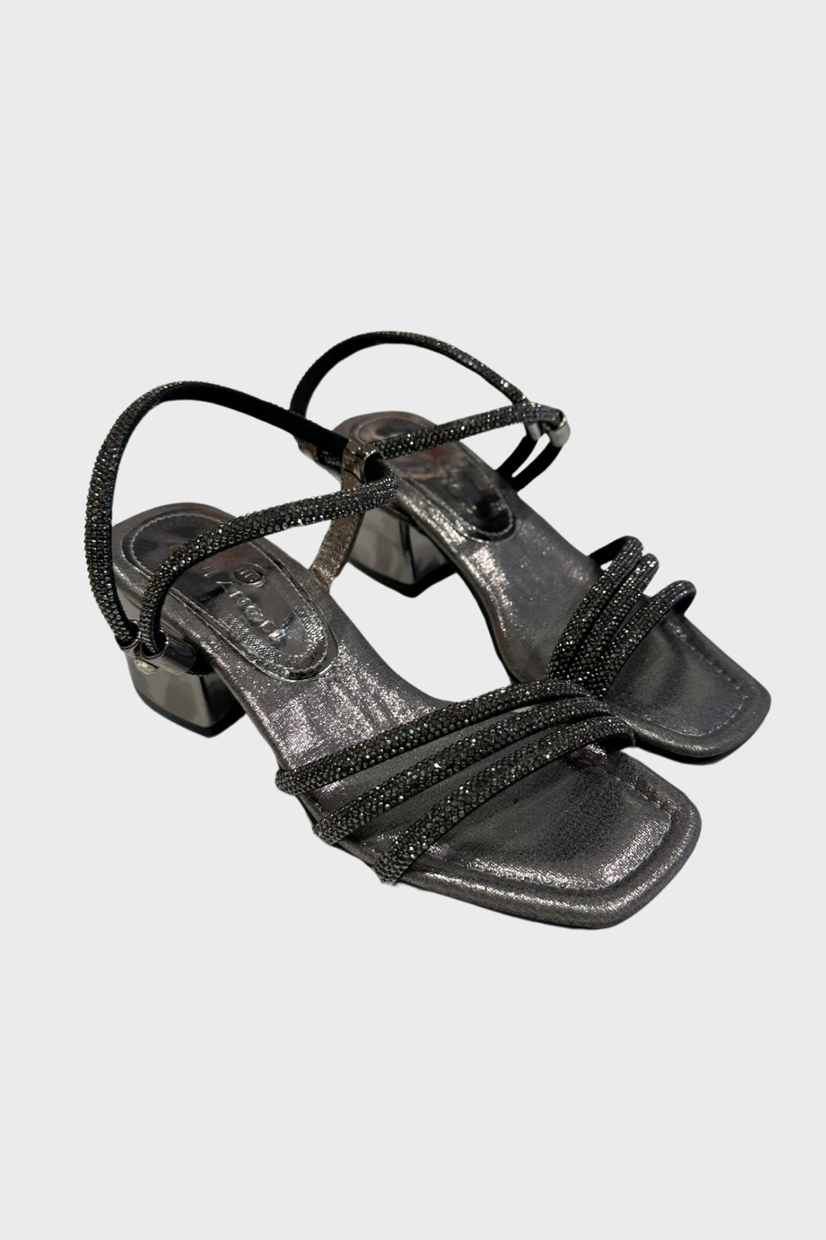 TAŞLI TOPUKLU AYAKKABI