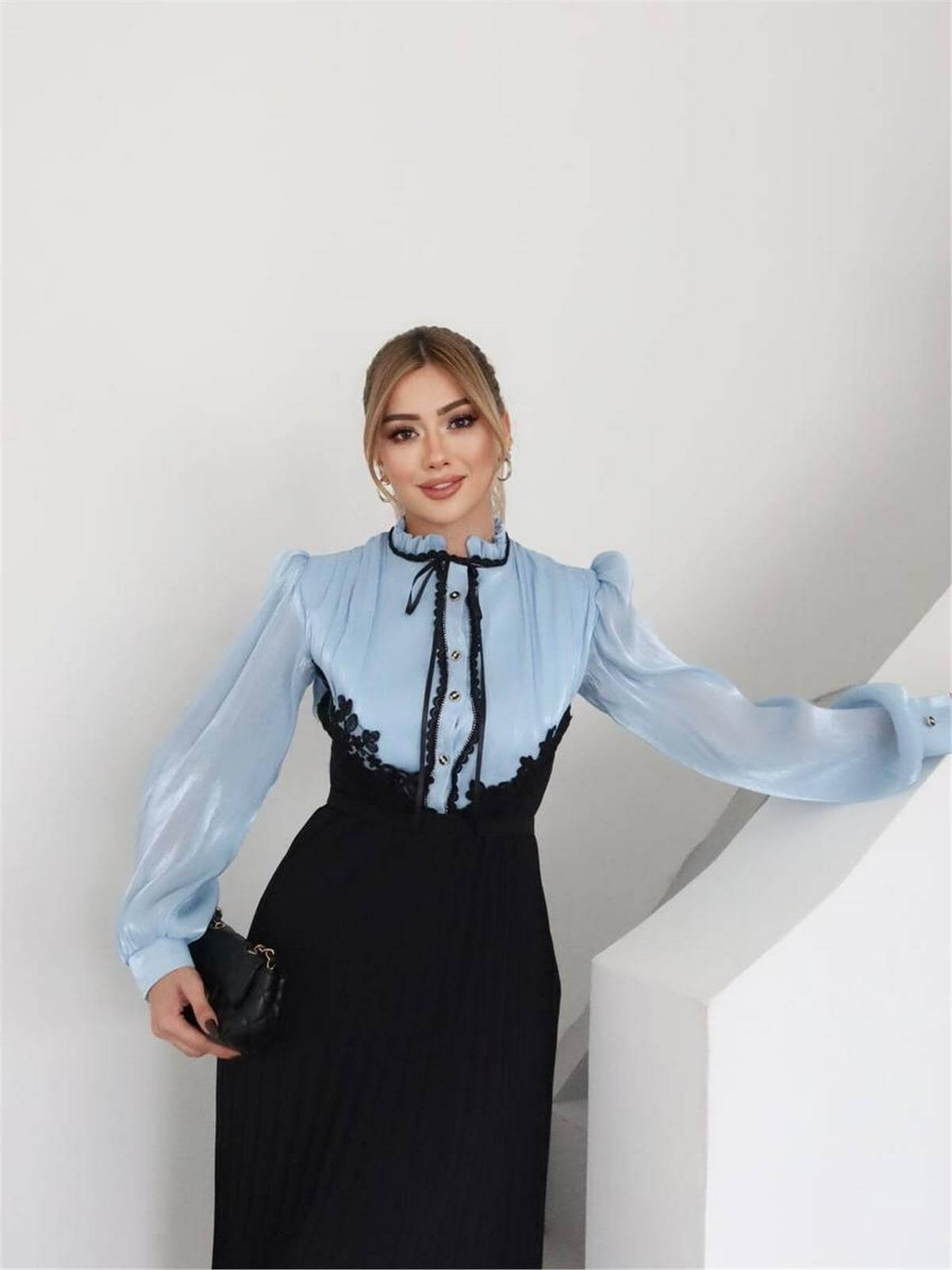Mavi Siyah Kurdela Detaylı Gömlek Elbise