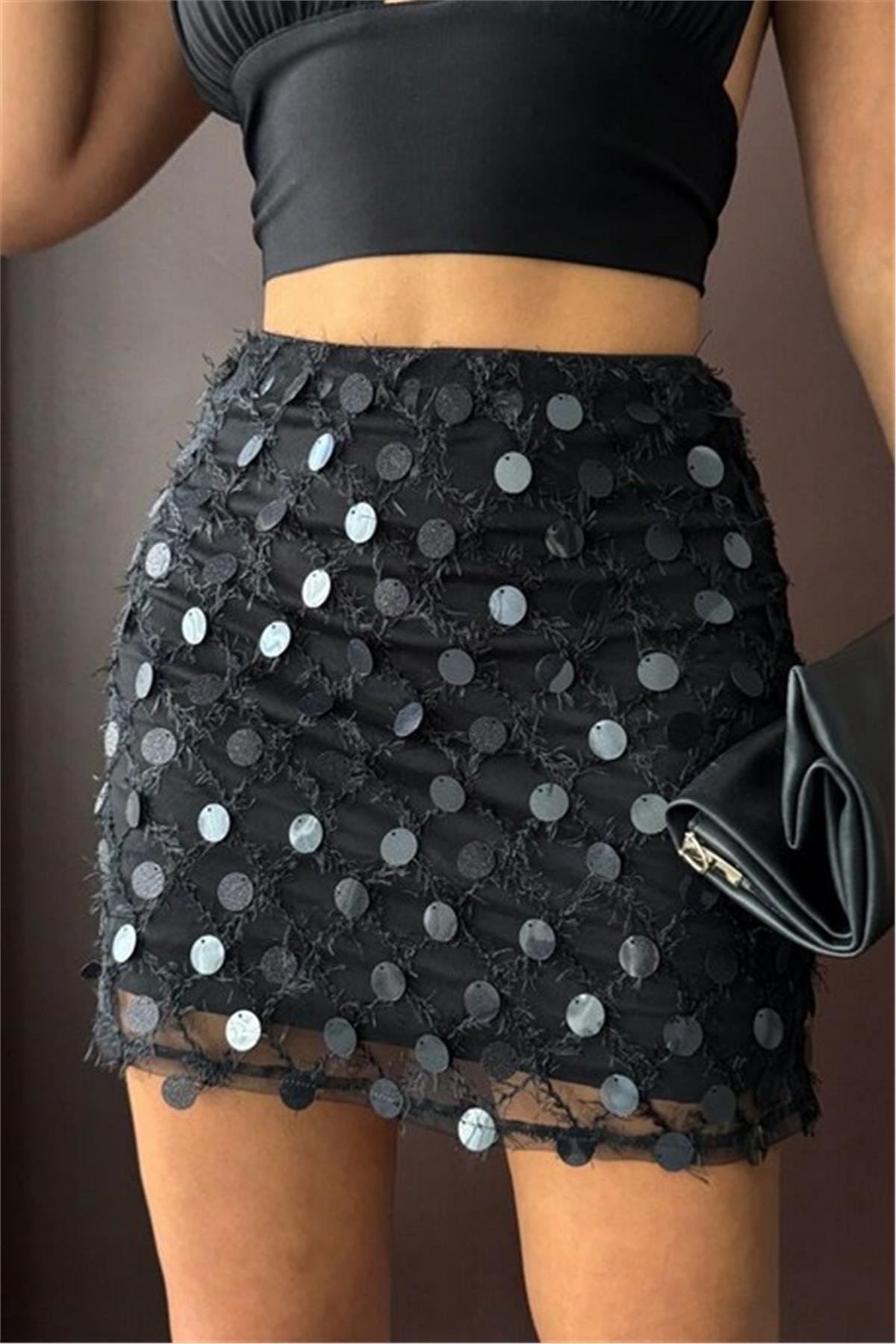 Pul Detaylı Siyah Mini Etek